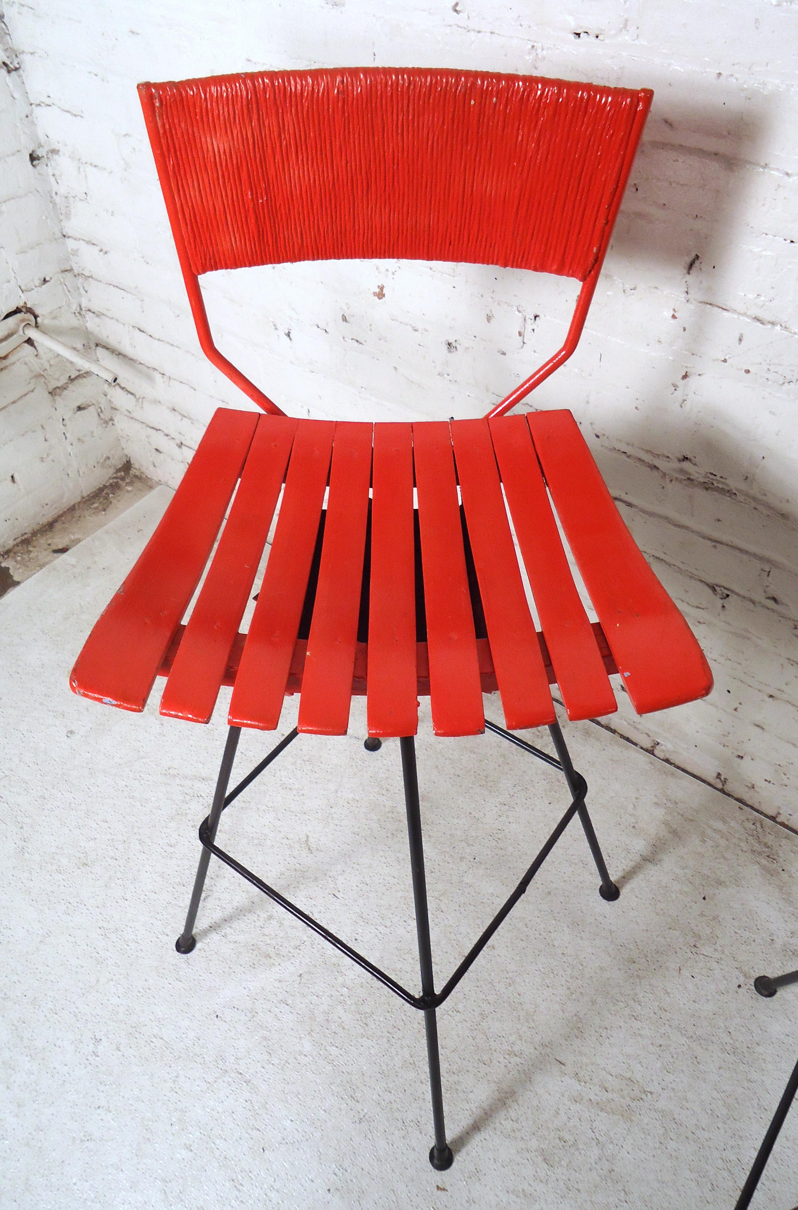 Pair of Umanoff Style Red Stools In Good Condition For Sale In Brooklyn, NY