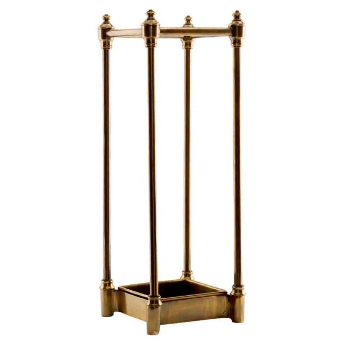 Paire de porte-parapluies, finition laiton antique, bac de récupération inclus, cadre vintage chic.

Touche finale d'une maison bien aménagée, ce porte-parapluie est un élément essentiel de votre couloir.
Magnifiquement sculptée, elle présente un