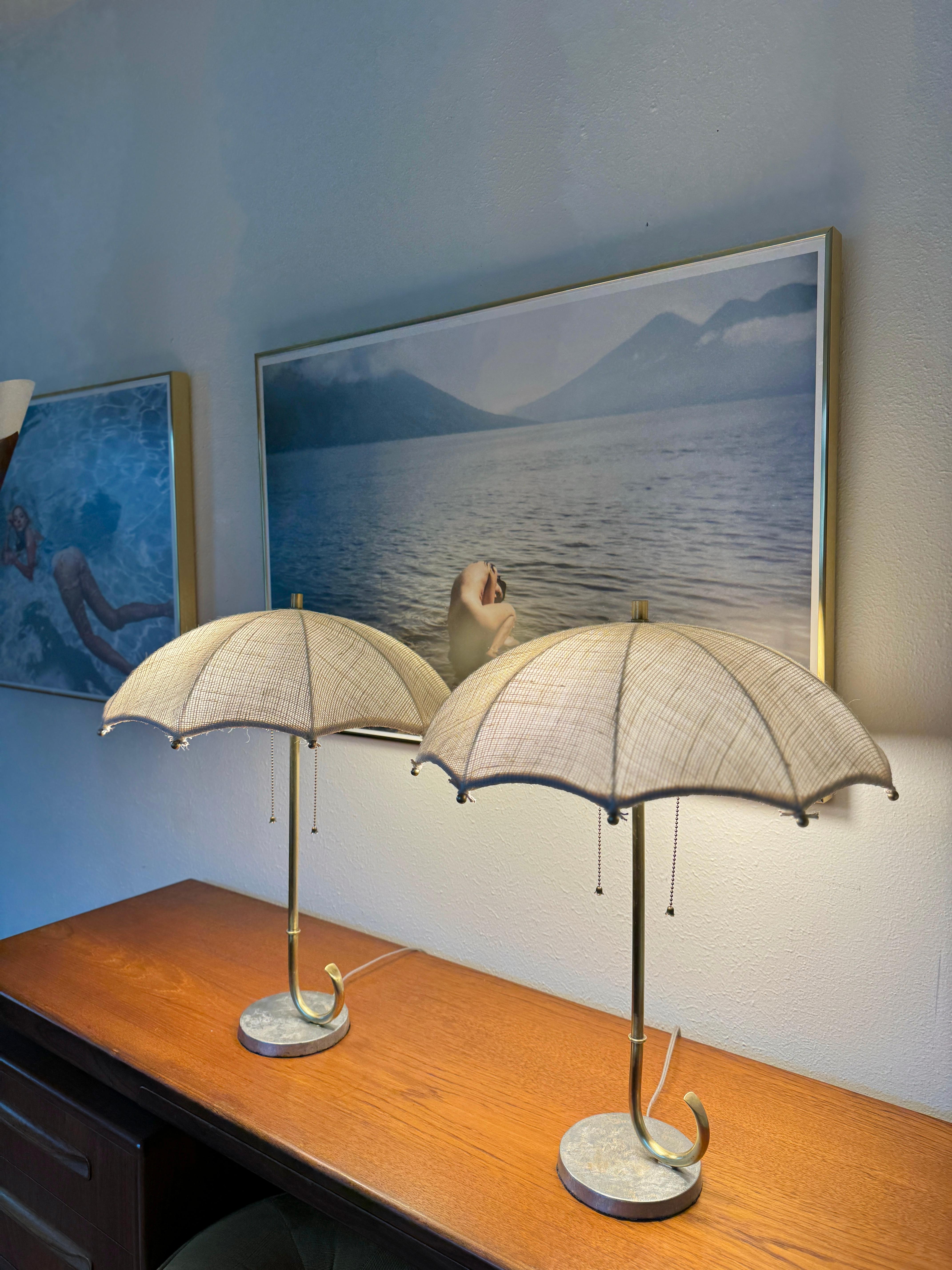 Art déco Paire de lampes de table parapluie par Gilbert Rohde pour Mutual Sunset Lamp Co 1930s en vente