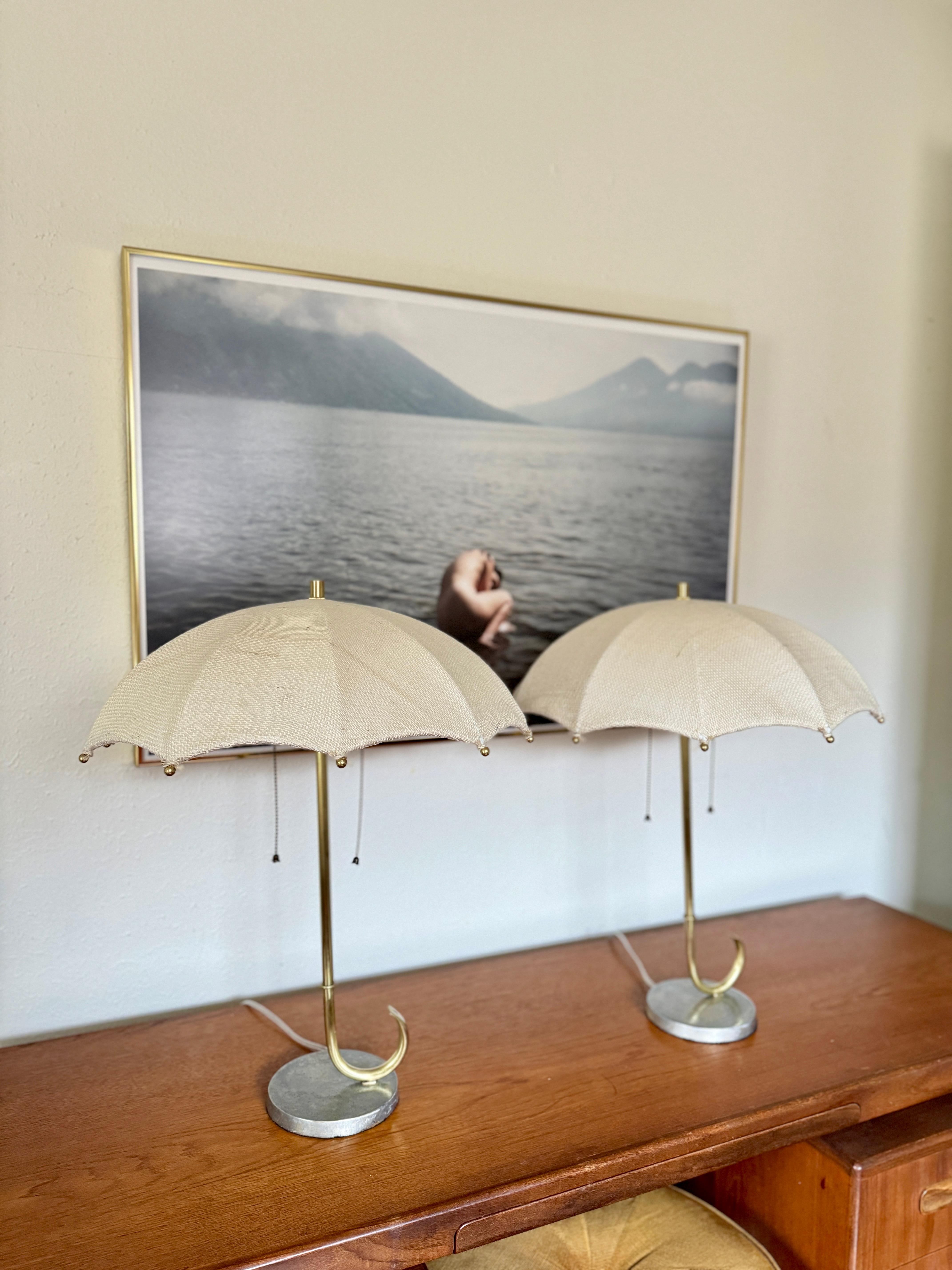 Inconnu Paire de lampes de table parapluie par Gilbert Rohde pour Mutual Sunset Lamp Co 1930s en vente