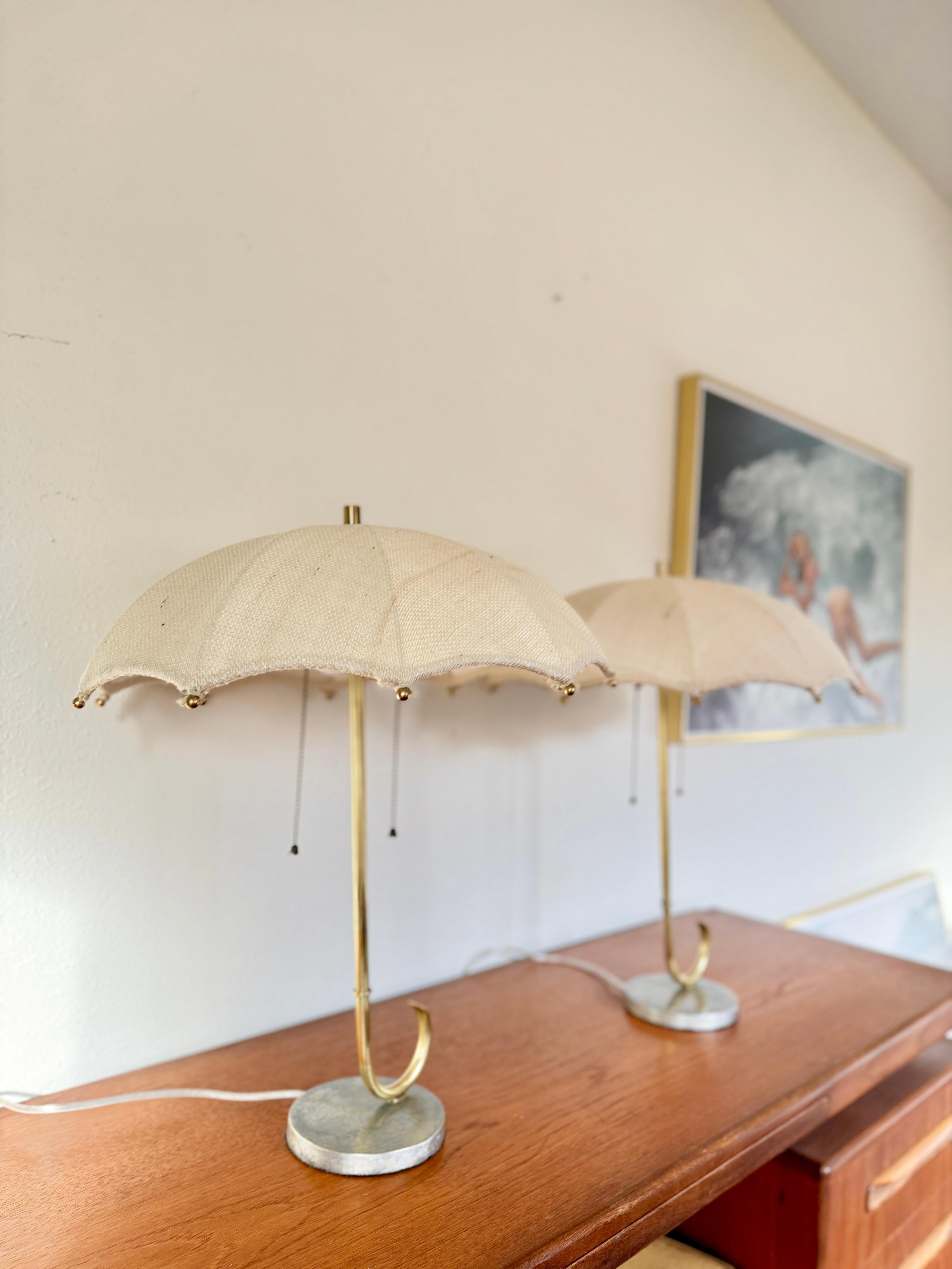 Pair of umbrella table lamps by Gilbert Rohde for Mutual Sunset lamp co 1930s For Sale 1