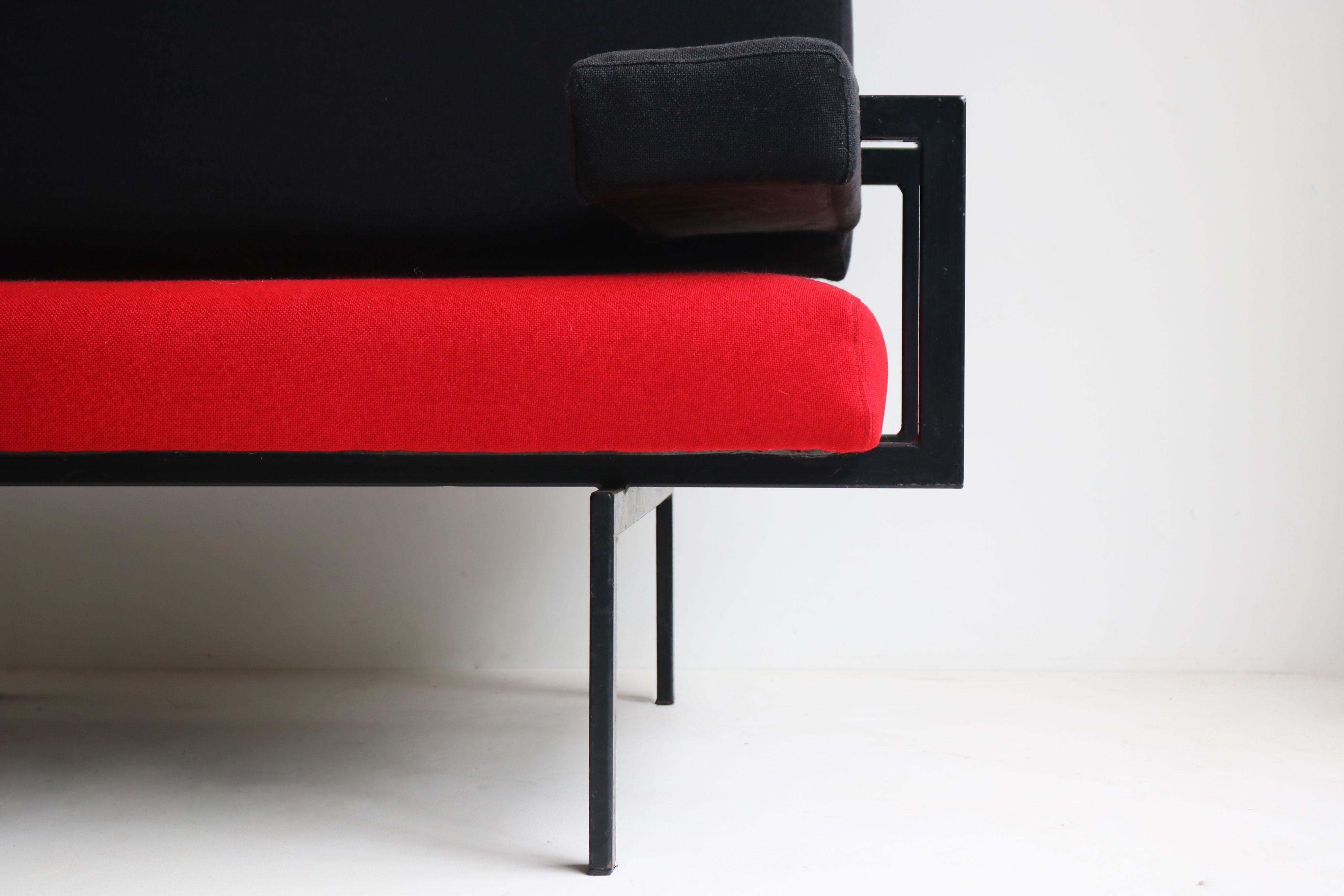 Mid-Century Modern Pair of U+N Series lounge chairs By Cees Braakman for Pastoe japenese series en vente