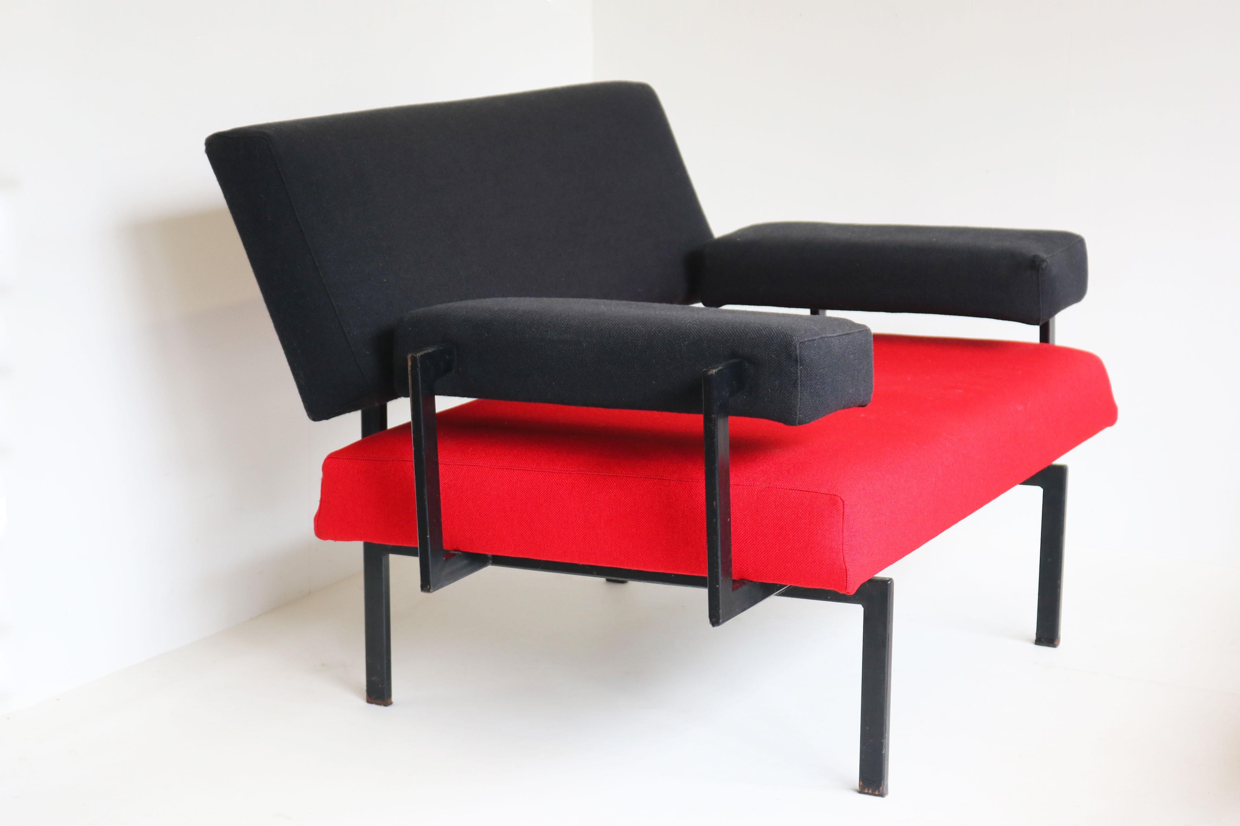 Pair of U+N Series lounge chairs By Cees Braakman for Pastoe japenese series Bon état - En vente à Ijzendijke, NL