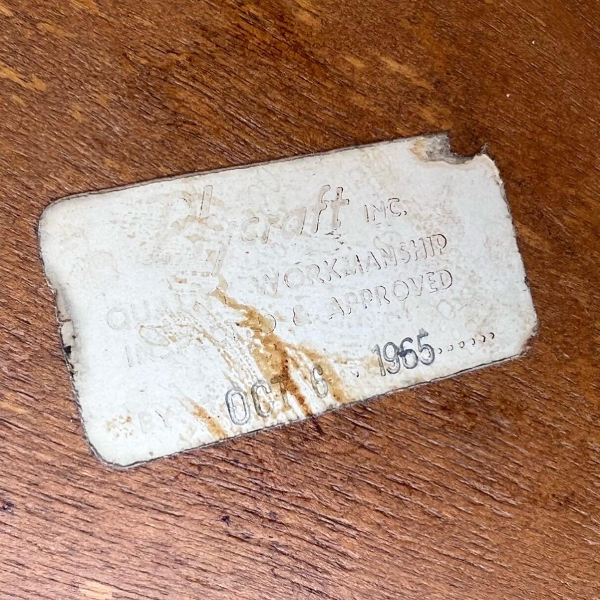 Coppia di non comuni sedie in legno curvato di Woodcraft del 1965 in noce in vendita 3
