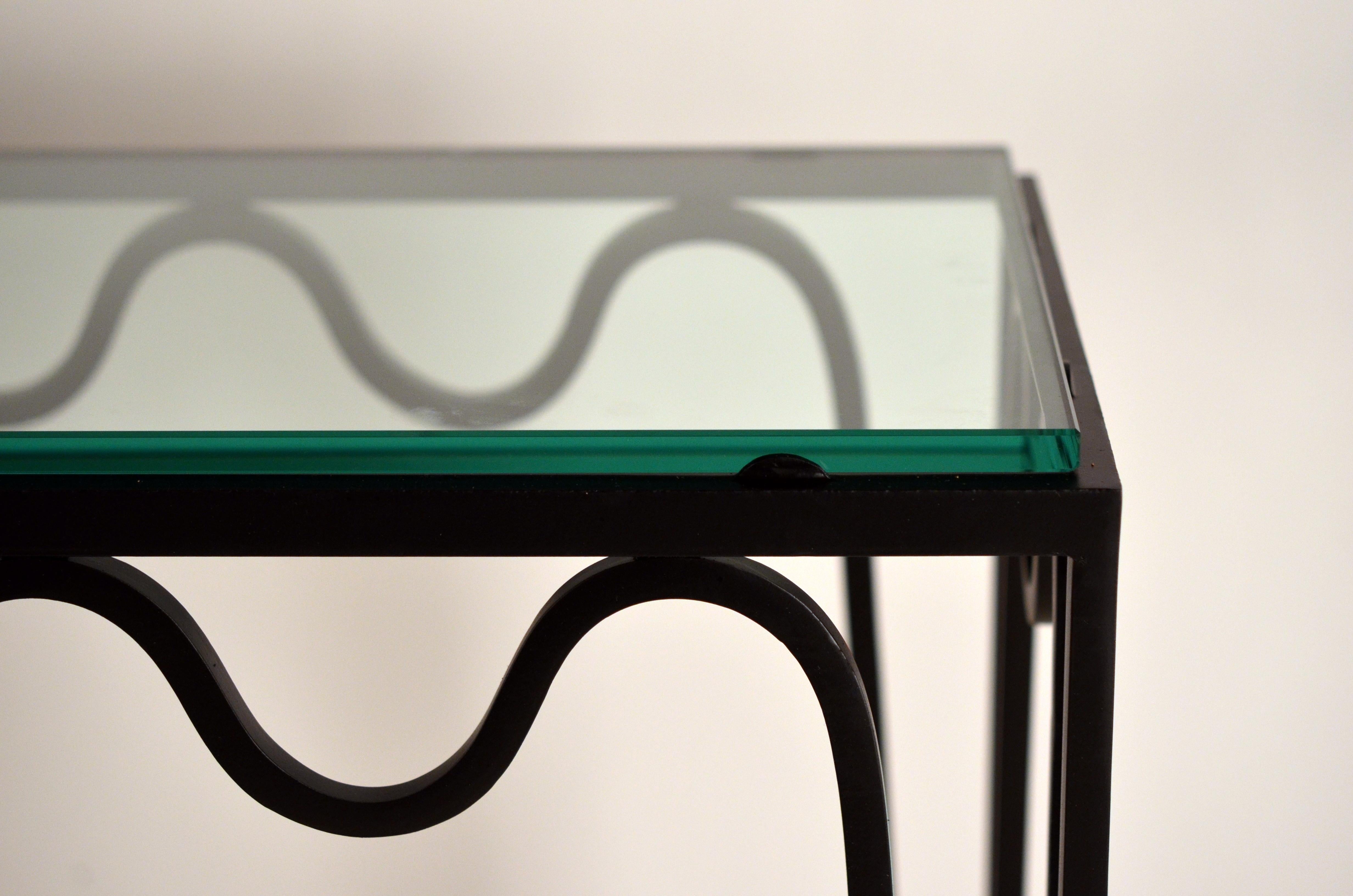 Blackened Pair of Undulating 'Méandre' Wrought Iron and Glass Consoles by Design Frères For Sale