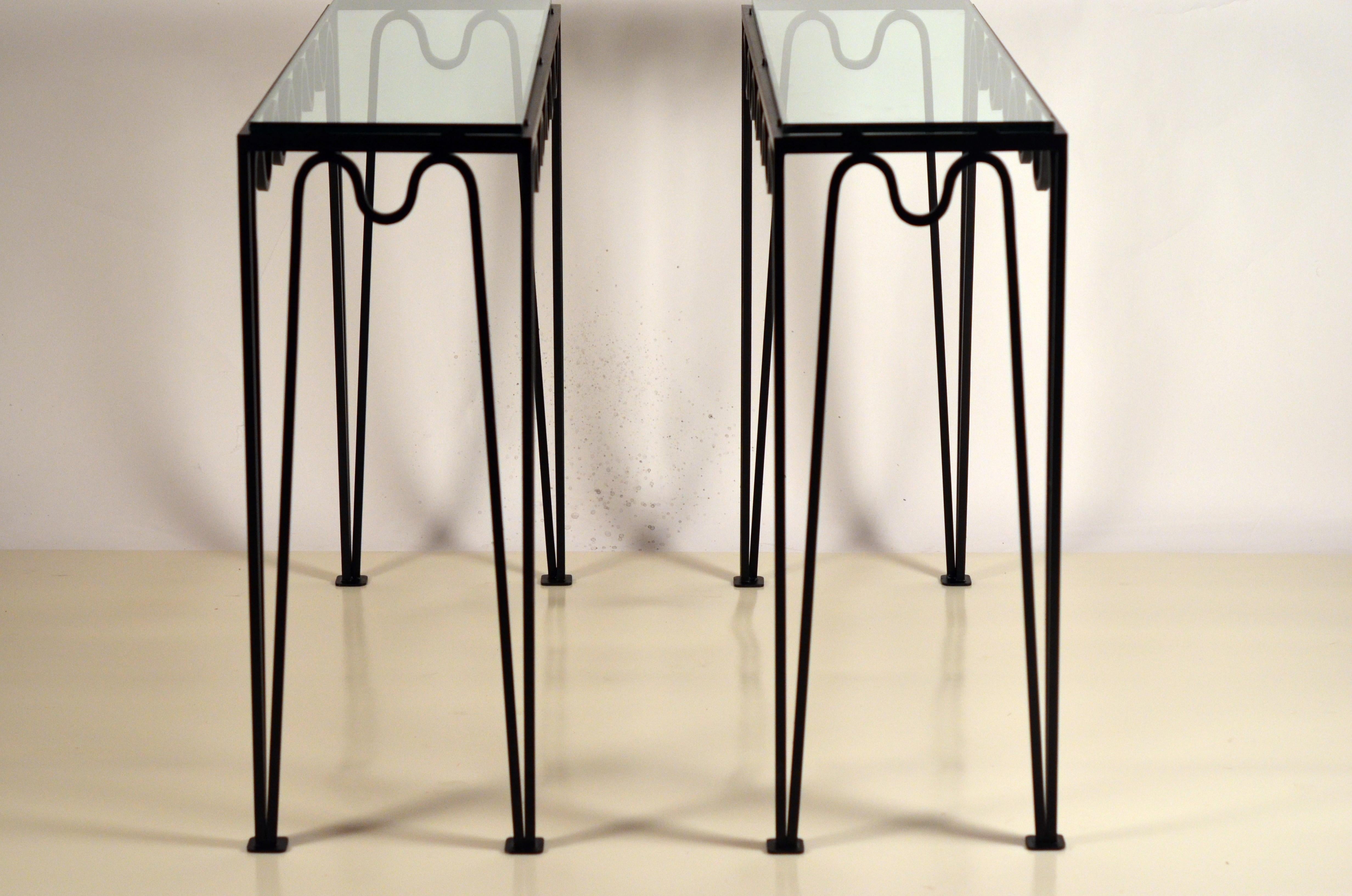 Contemporary Pair of Undulating 'Méandre' Wrought Iron and Glass Consoles by Design Frères For Sale