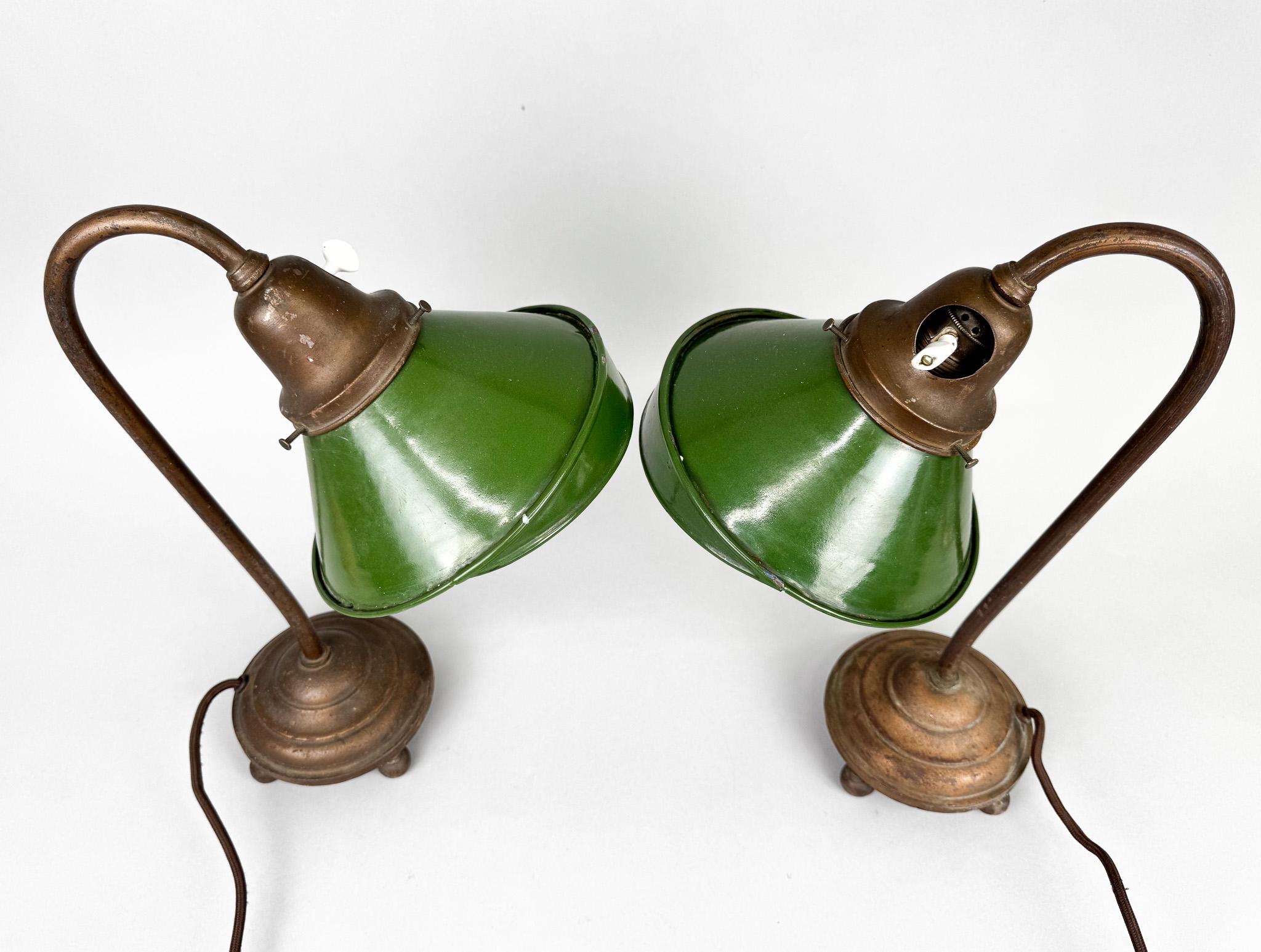 Pair of Unique 1920's Enamel & Cast Iron Desk Lamps, Czechoslovakia In Good Condition For Sale In Praha, CZ