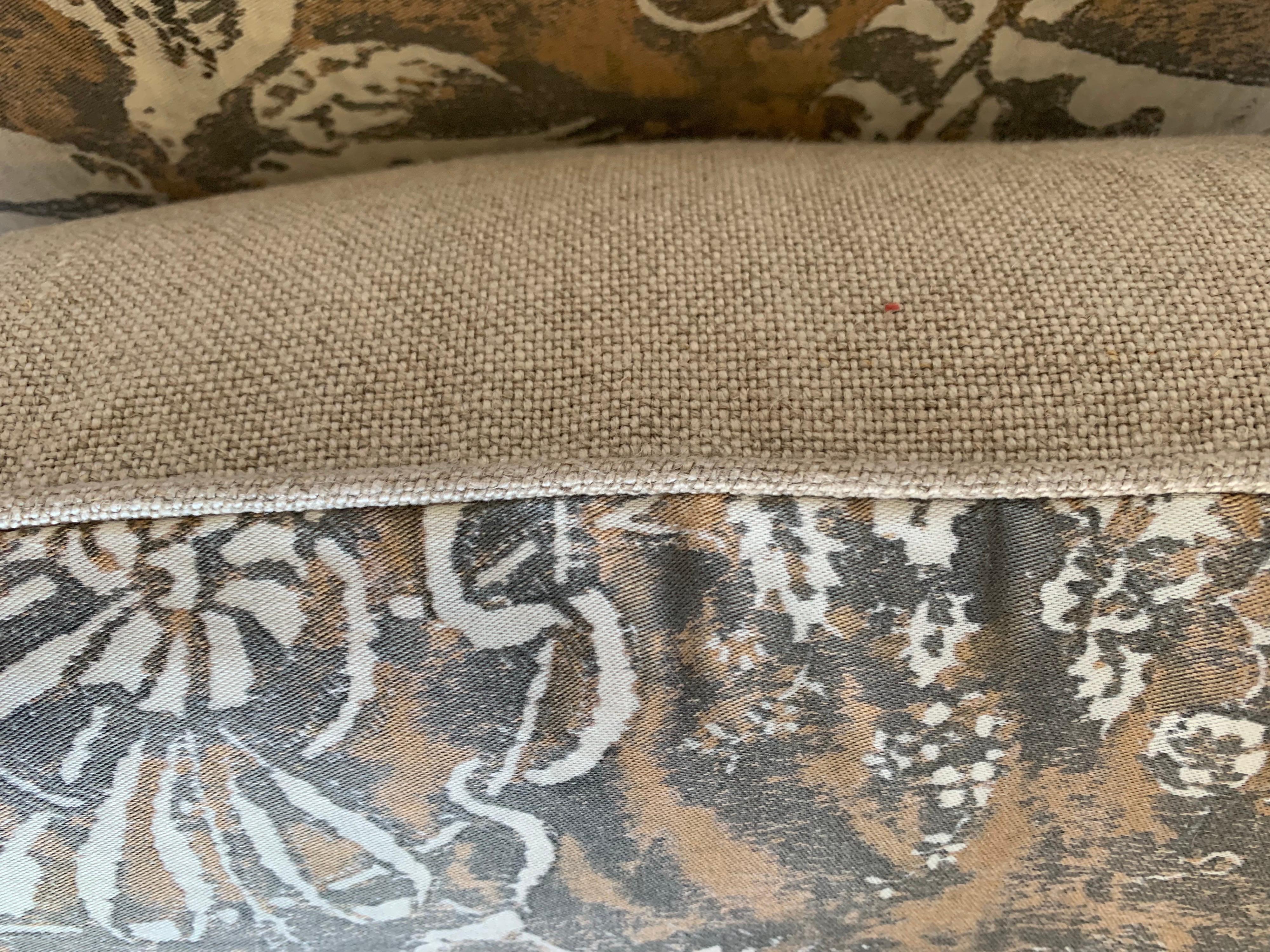 Pair of Unique Fortuny Pillows w/ Birds & Garlands In New Condition For Sale In Los Angeles, CA