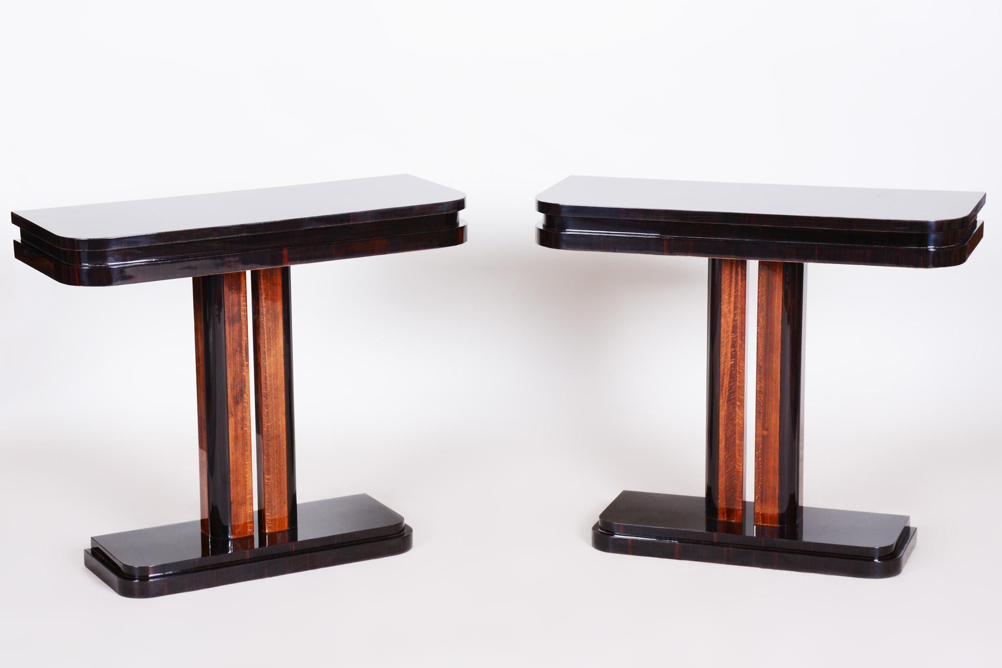 Pair of Art Deco bed-side tables from France
Completely restored
Material: Makasar ebony
Period: 1920-1929.