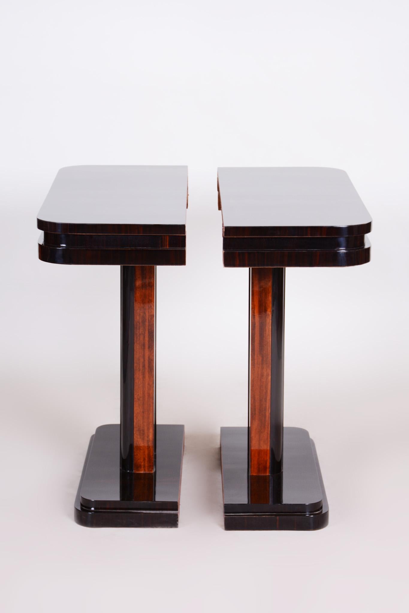 Bois Paire de tables de chevet Art Déco françaises, haute brillance, Makasar, années 1920 en vente