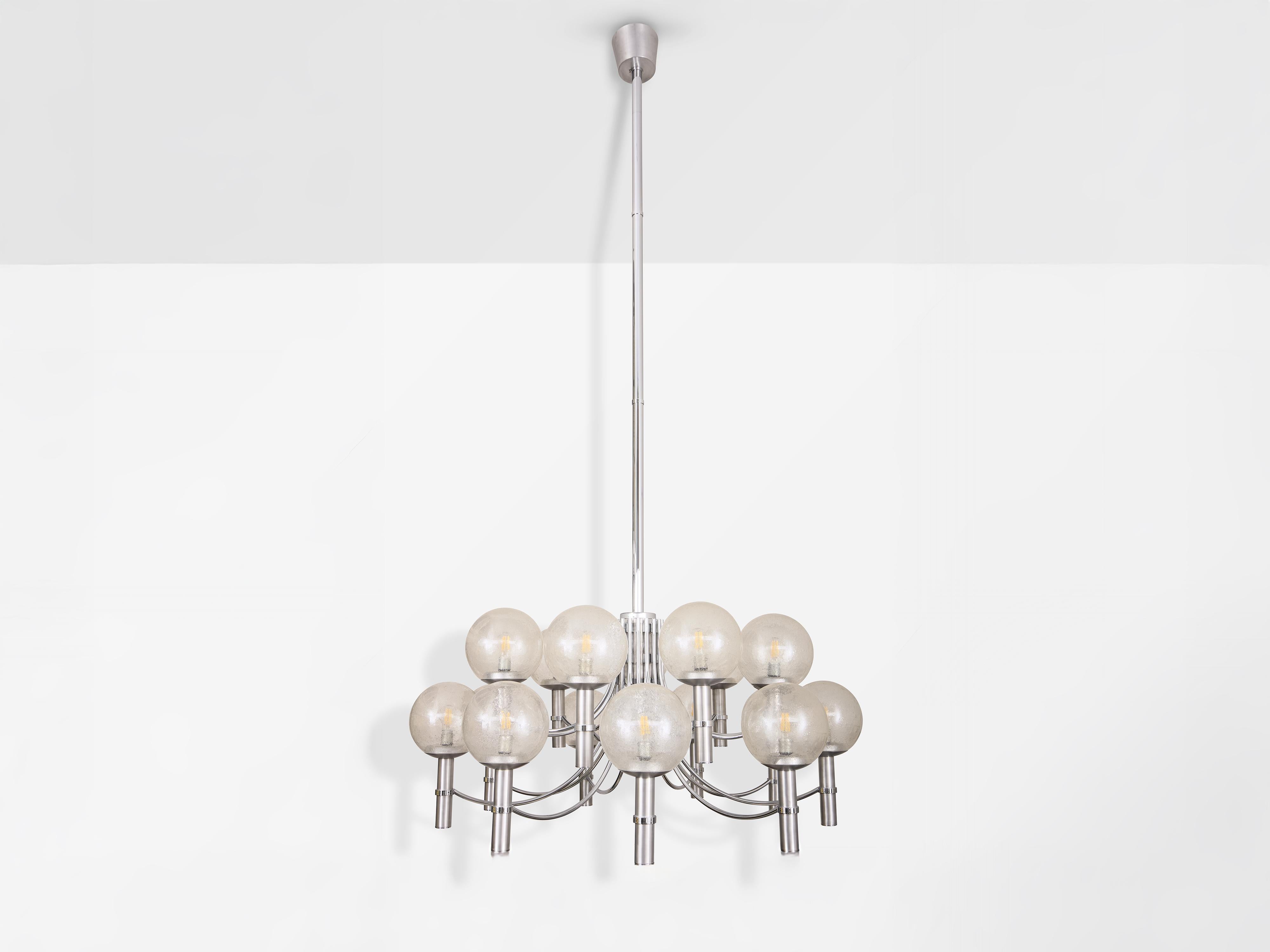 Pareja de candelabros veroneses únicos 65 pulgadas acero cristal de Murano 1970 en venta 3