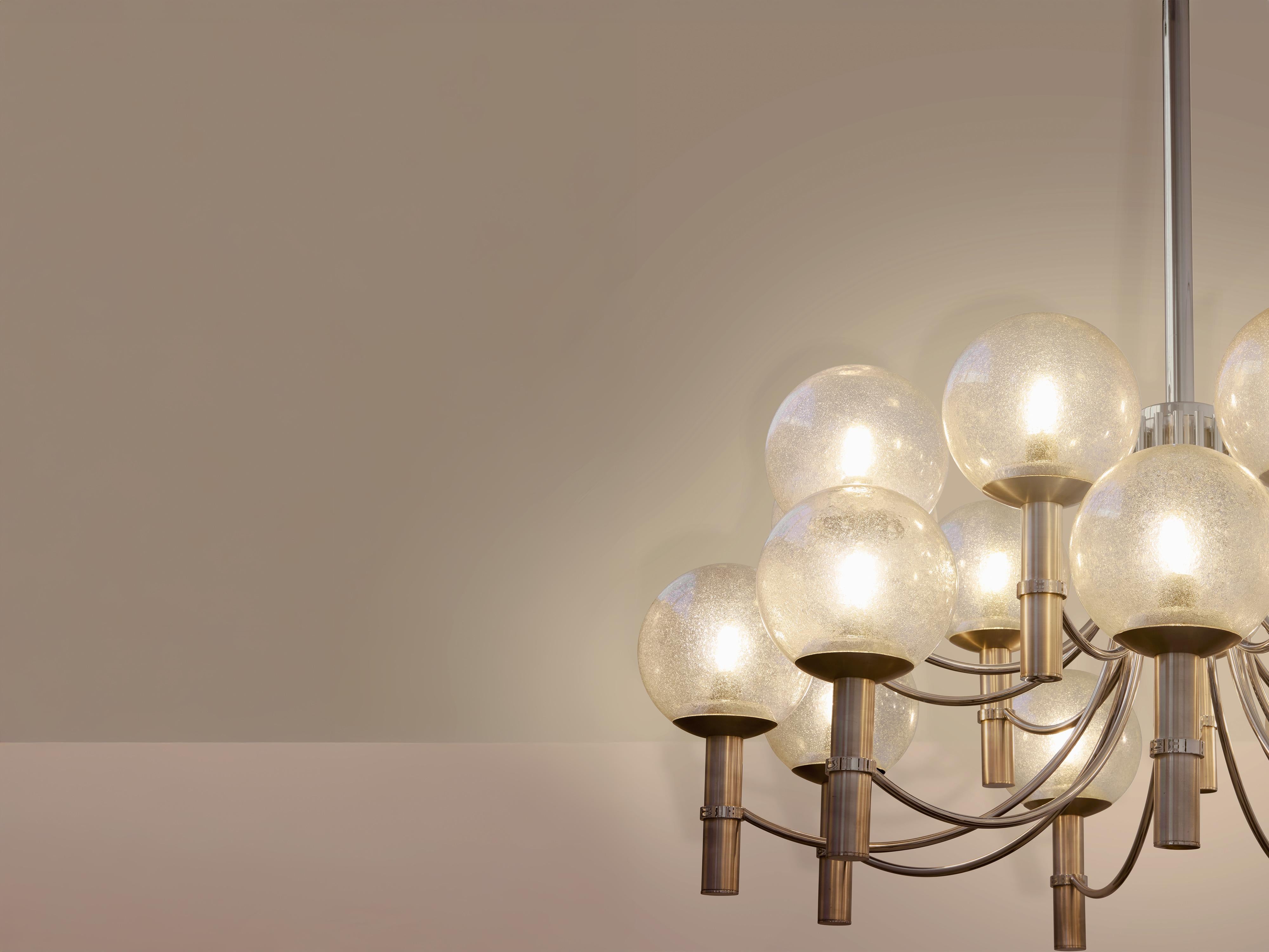 Pareja de candelabros veroneses únicos 65 pulgadas acero cristal de Murano 1970 Cristal de Murano en venta
