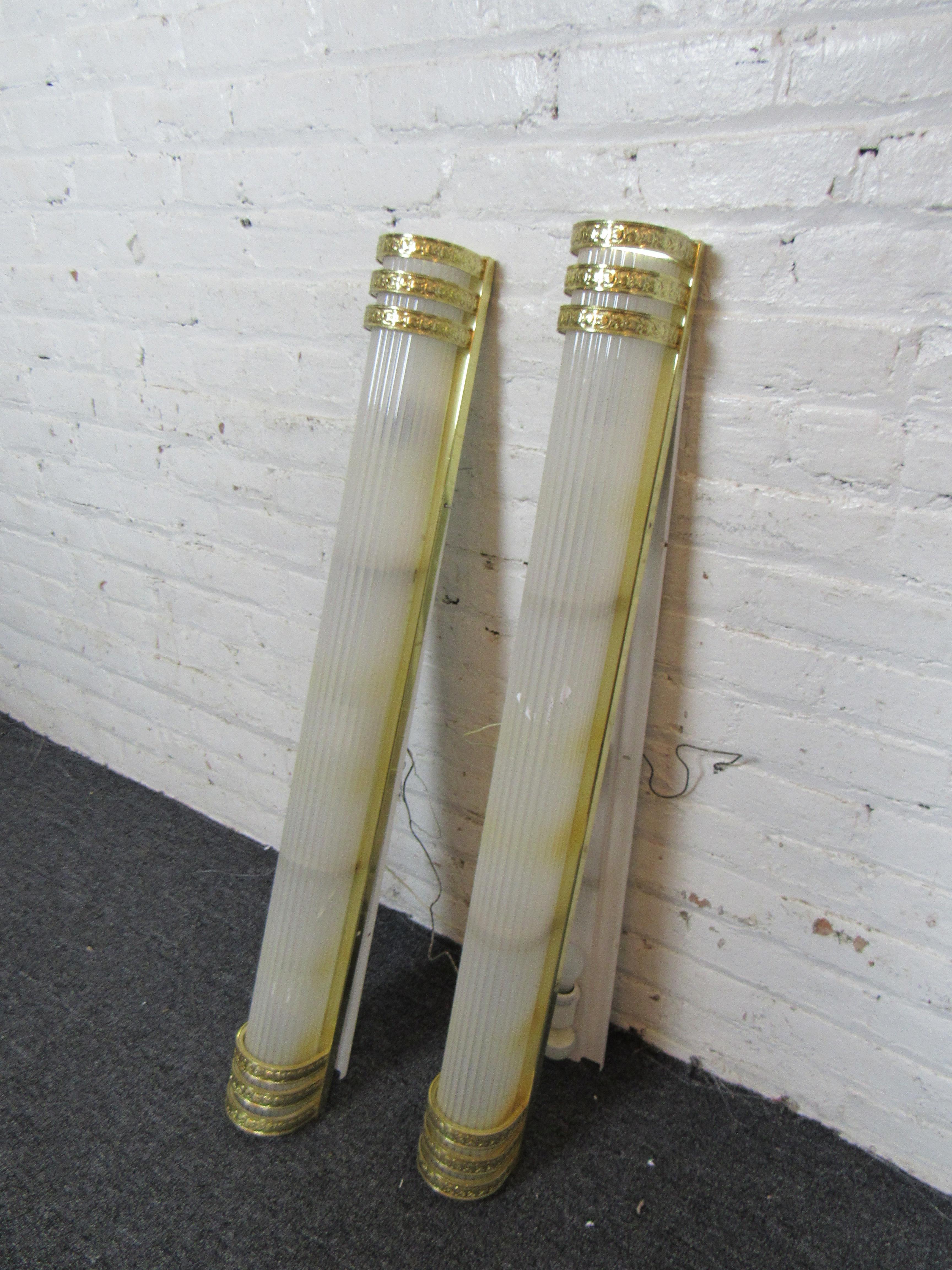 Pair of Unique Wall Sconce Lights In Good Condition For Sale In Brooklyn, NY