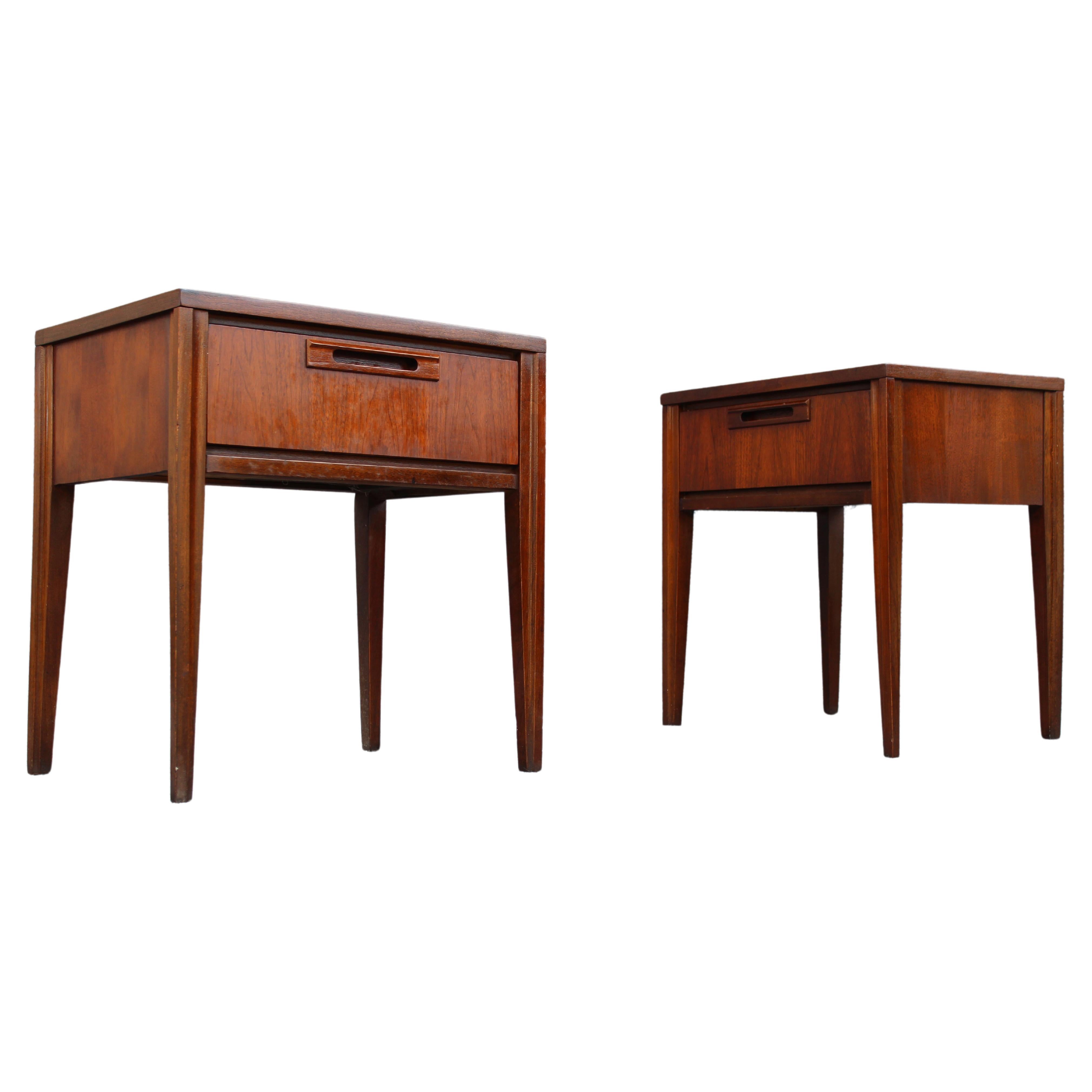 Pair of United Furniture Walnut Single-Drawer Nightstands Mid-Century Modern