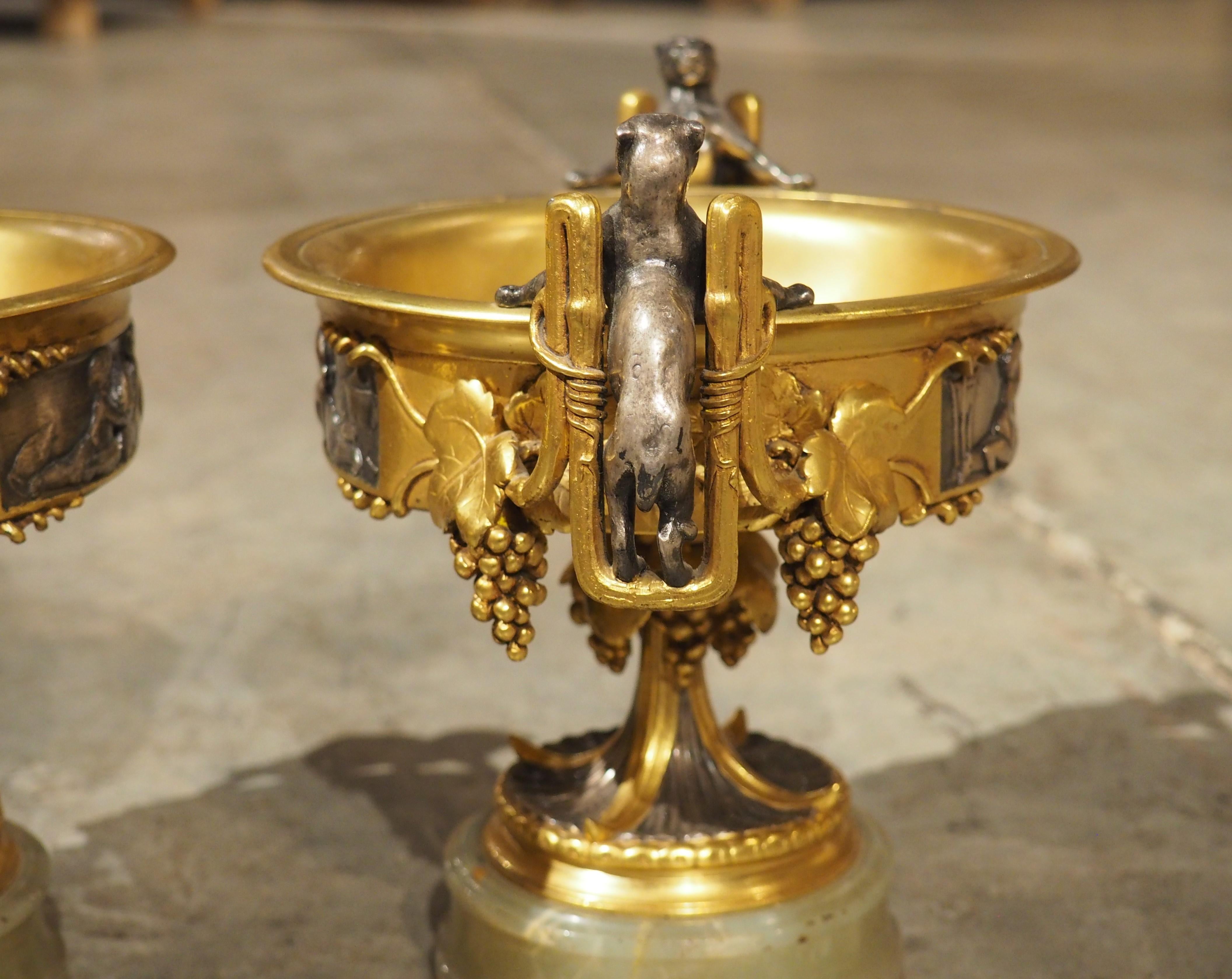 Coppia di insolite tazze francesi in bronzo del XIX secolo, Décor Panthère in vendita 5