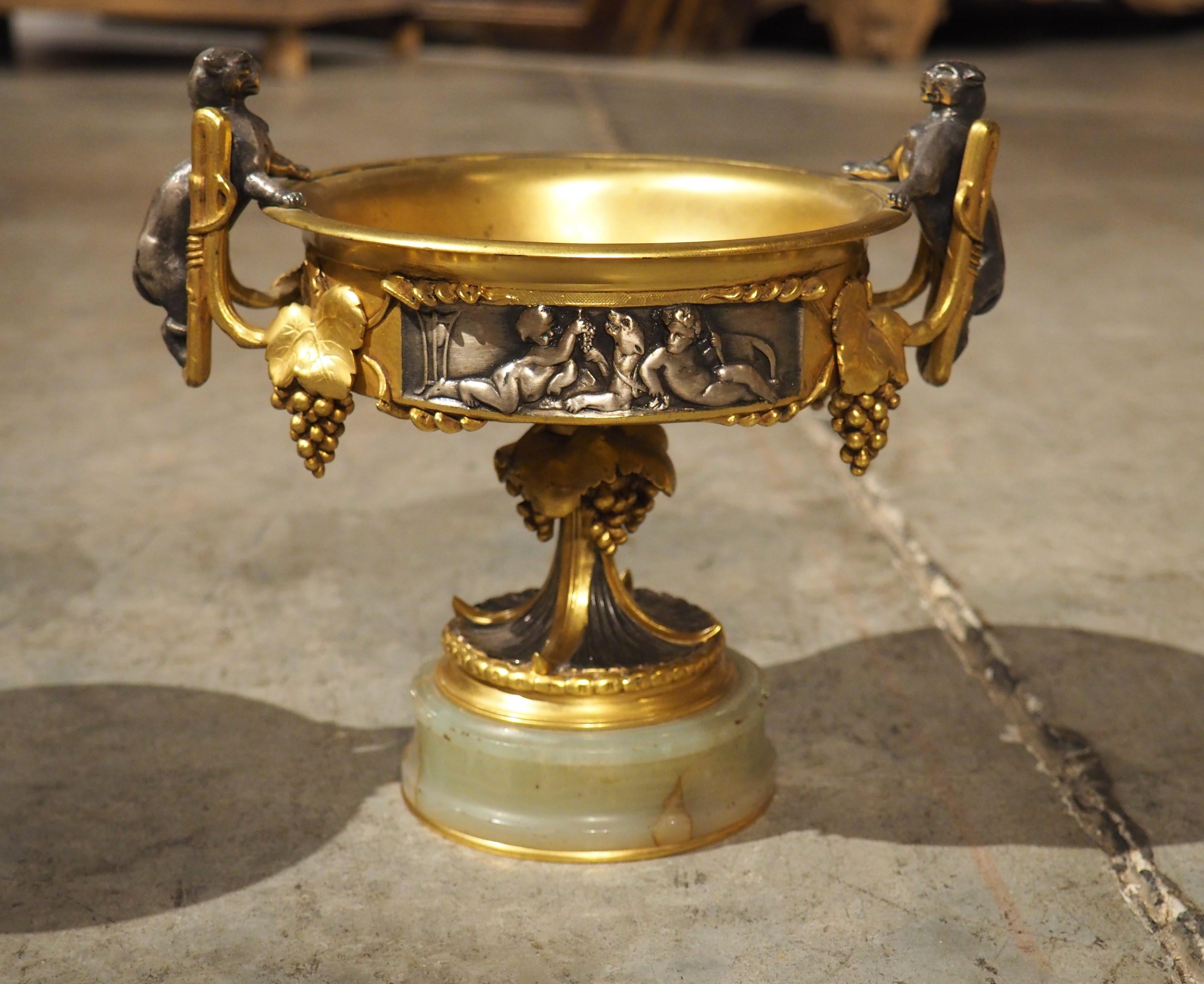 Intagliato a mano Coppia di insolite tazze francesi in bronzo del XIX secolo, Décor Panthère in vendita
