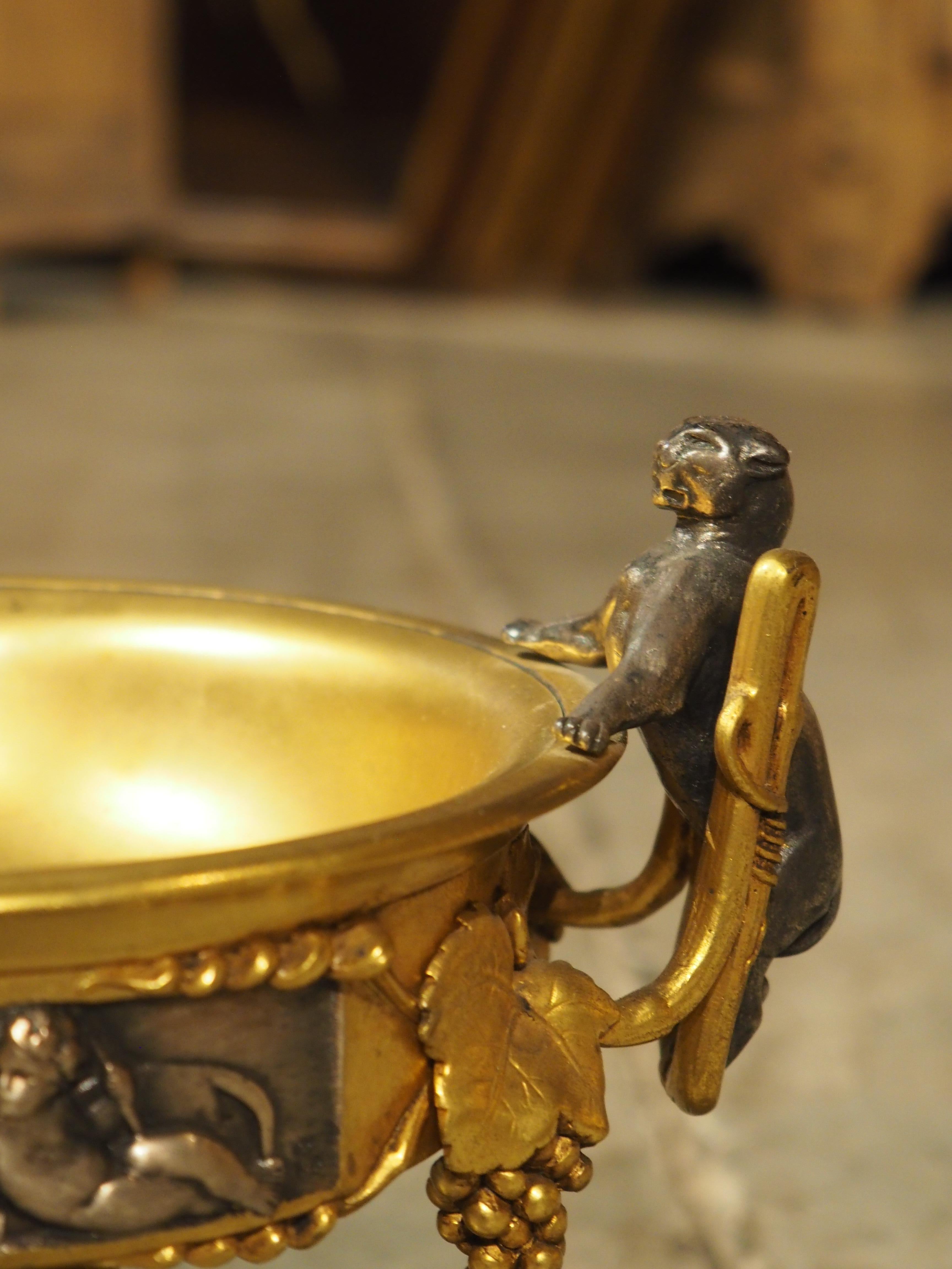 Coppia di insolite tazze francesi in bronzo del XIX secolo, Décor Panthère in vendita 1