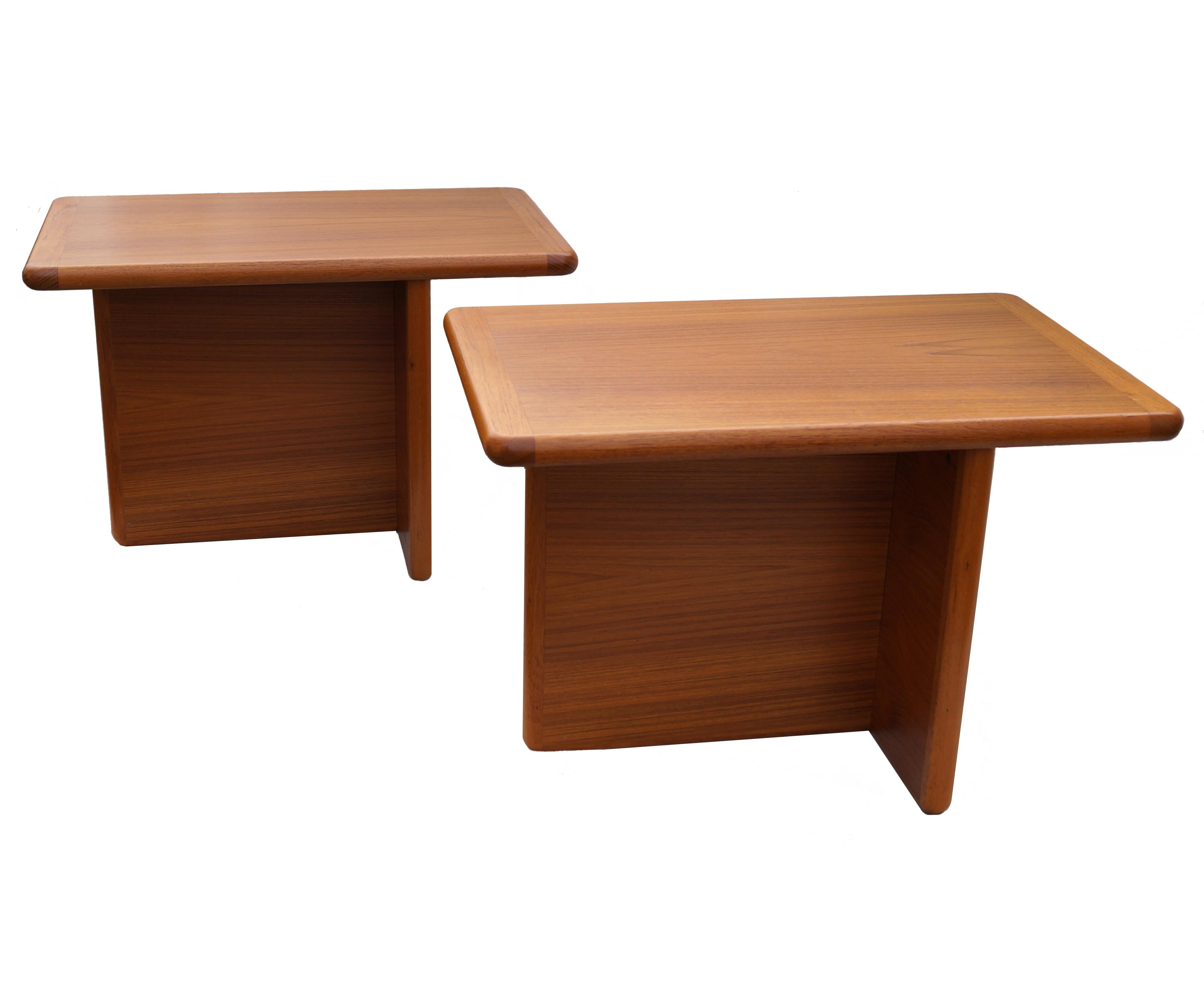 Pair of Unusual Danish Scandinavian Teak End Side Tables. These you can use in many directions, to get different looks
If you are in the New Jersey, New York City Metro Area, please contact us with your delivery zipcode, as we may be able to deliver