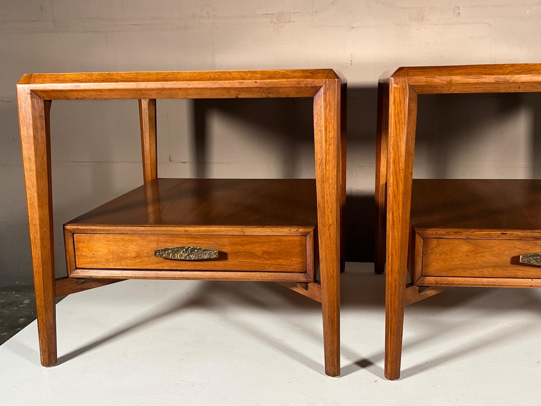 Walnut Pair of Unusual Heritage Henredon Nightstands with Floating Drawers