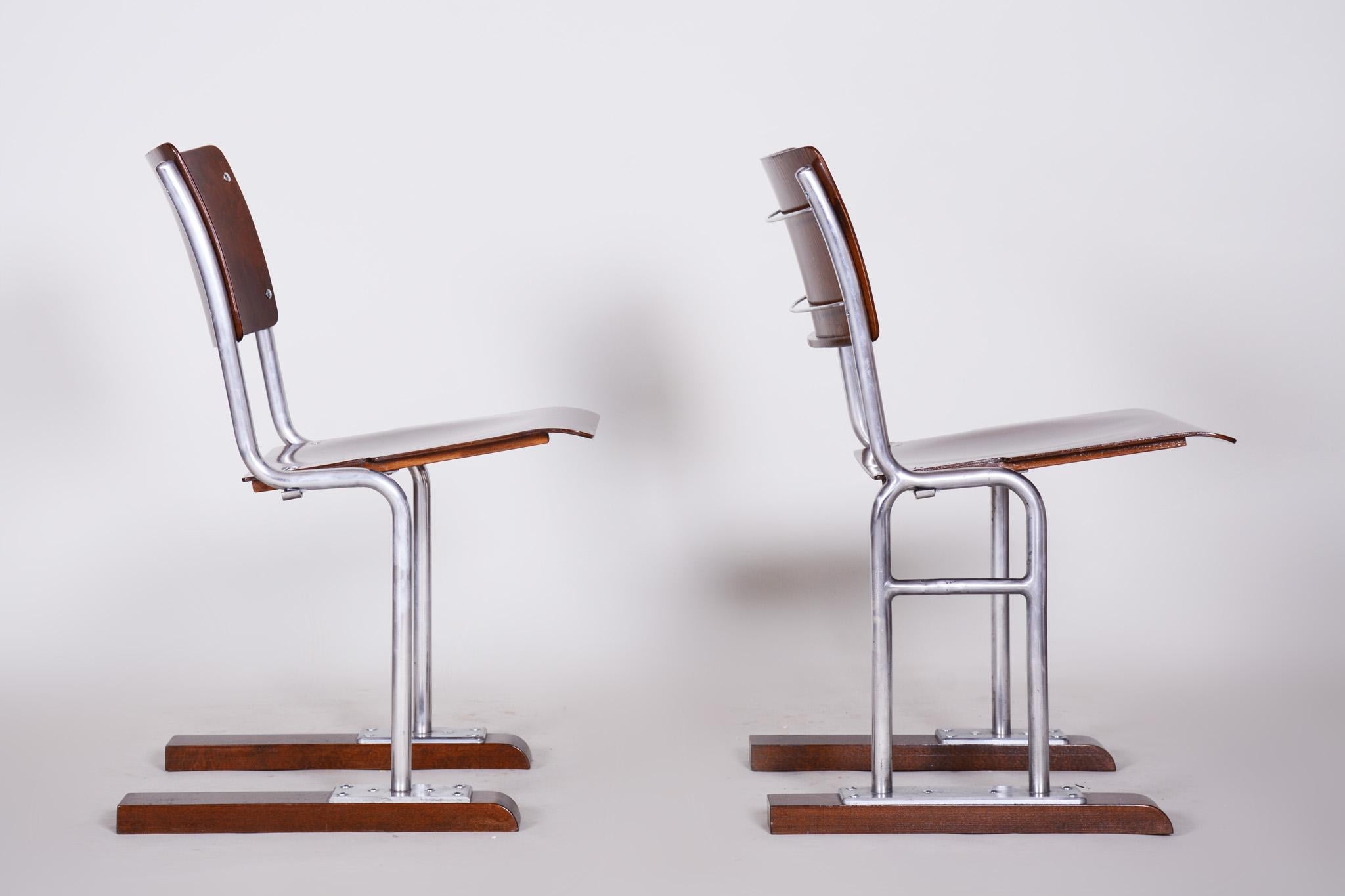 Pair of Unusual Restored Beech Bauhaus Folding Chairs, Chrome, Germany, 1920s In Good Condition In Horomerice, CZ