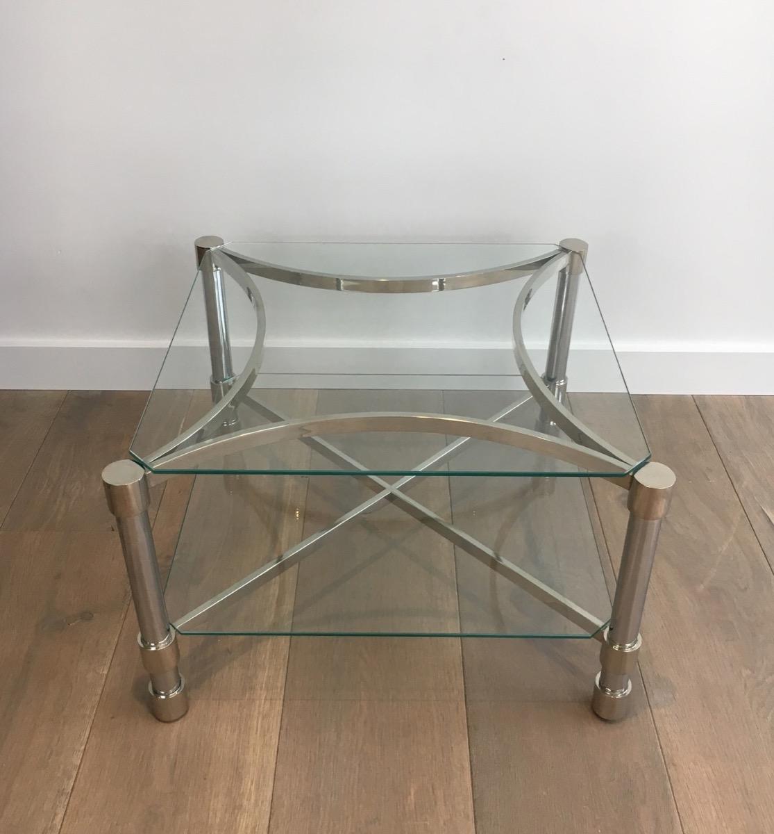 Pair of Unusual Side Tables Made of Chrome and Glass, French, circa 1970 In Good Condition For Sale In Marcq-en-Barœul, Hauts-de-France
