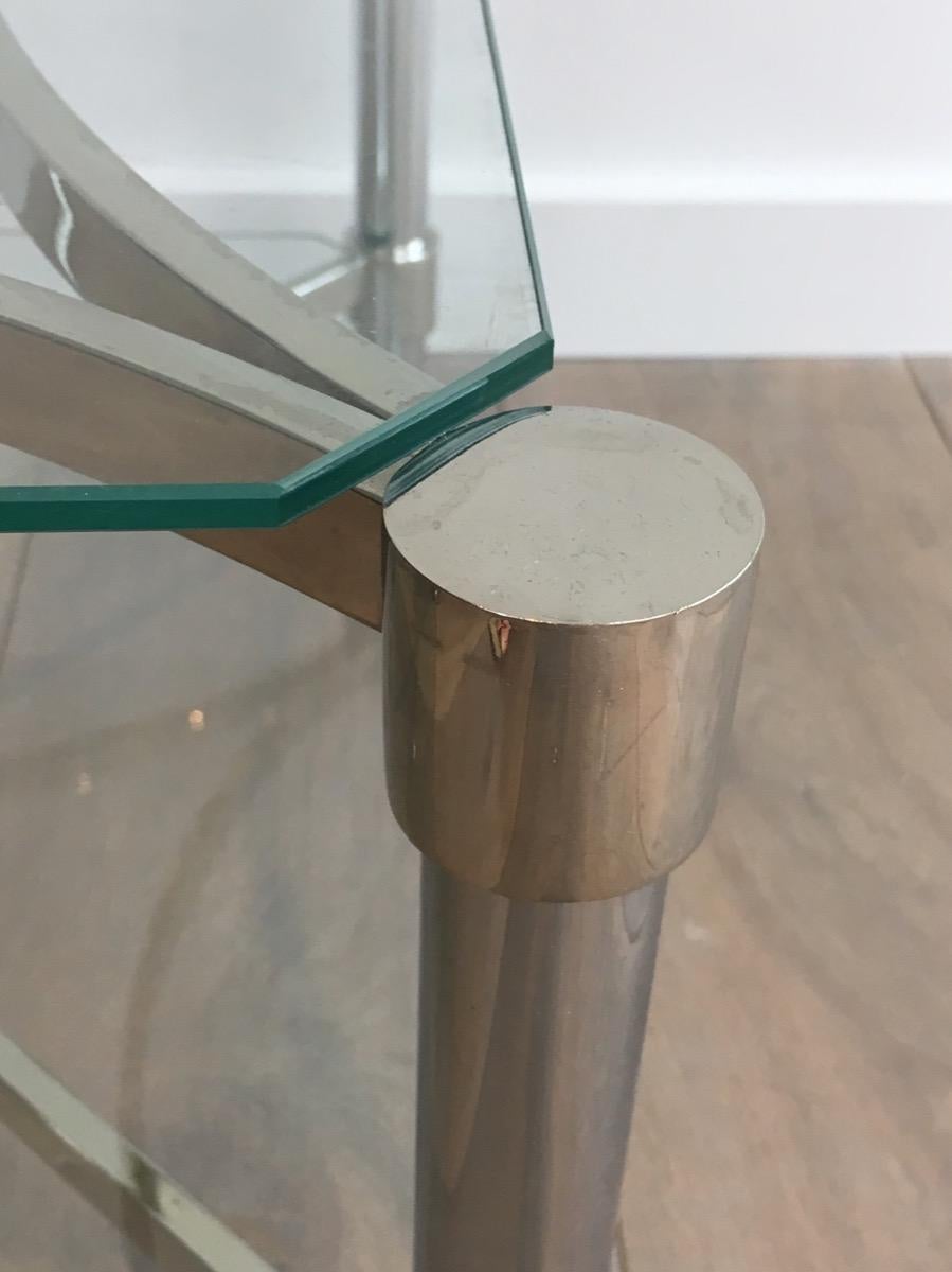 Verre Paire de tables d'appoint inhabituelles en chrome et verre, françaises, vers 1970 en vente