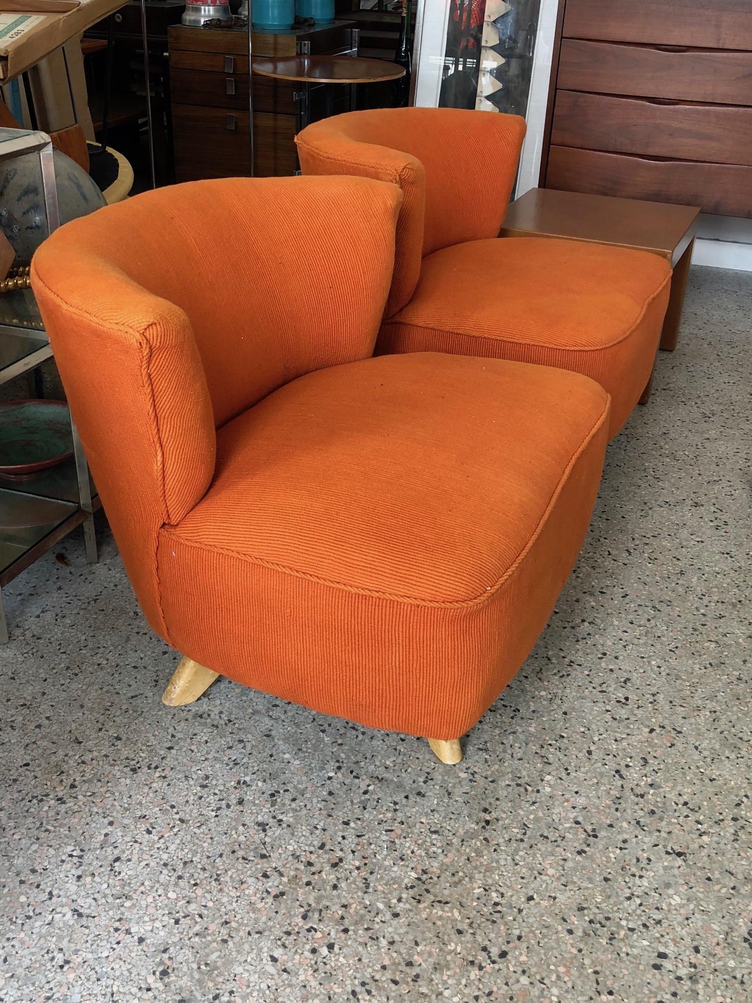 Mid-Century Modern Pair of Unusual Swivel Chairs by Kroehler