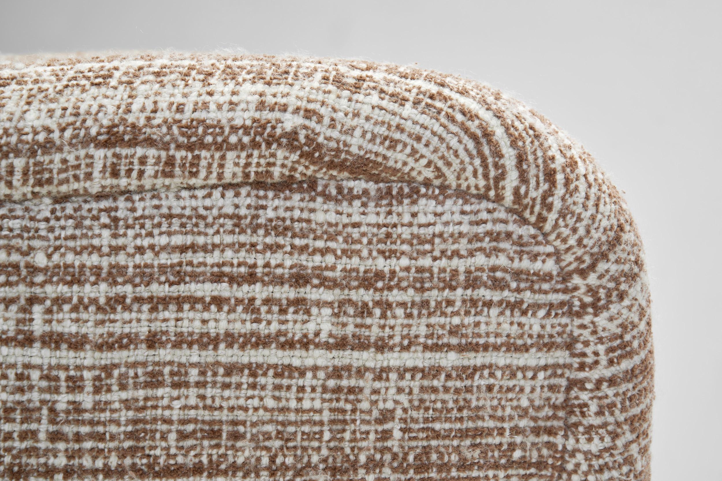 Paire de fauteuils tapissés à la manière de Brisk One, Europe 20e siècle en vente 7
