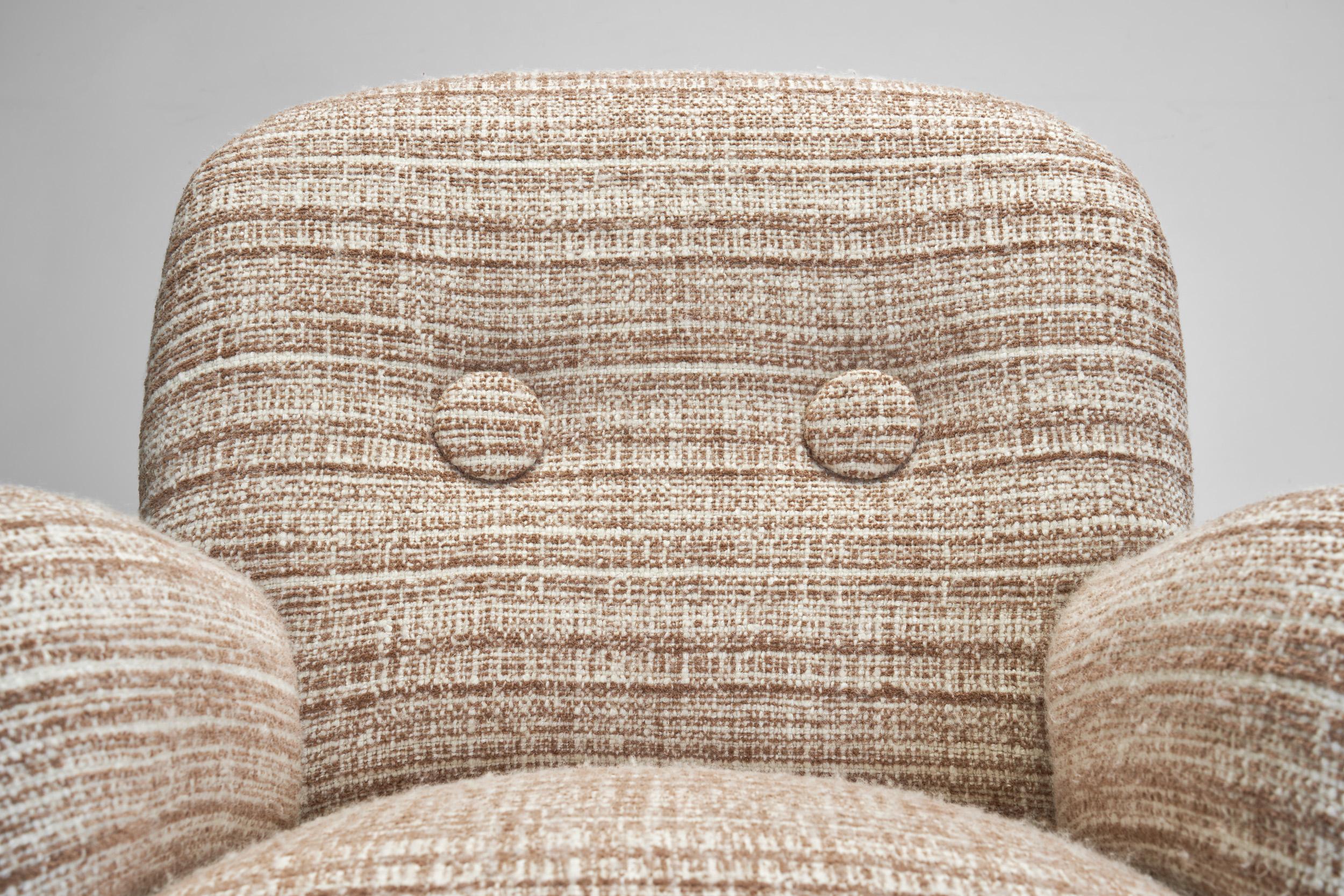Paire de fauteuils tapissés à la manière de Brisk One, Europe 20e siècle en vente 1