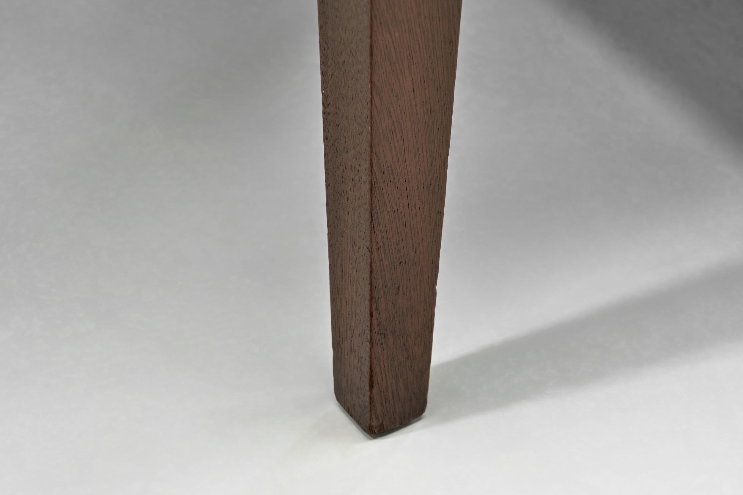 Paar gepolsterte Sessel mit Holzrahmen, Frankreich ca. 1940er Jahre im Angebot 10