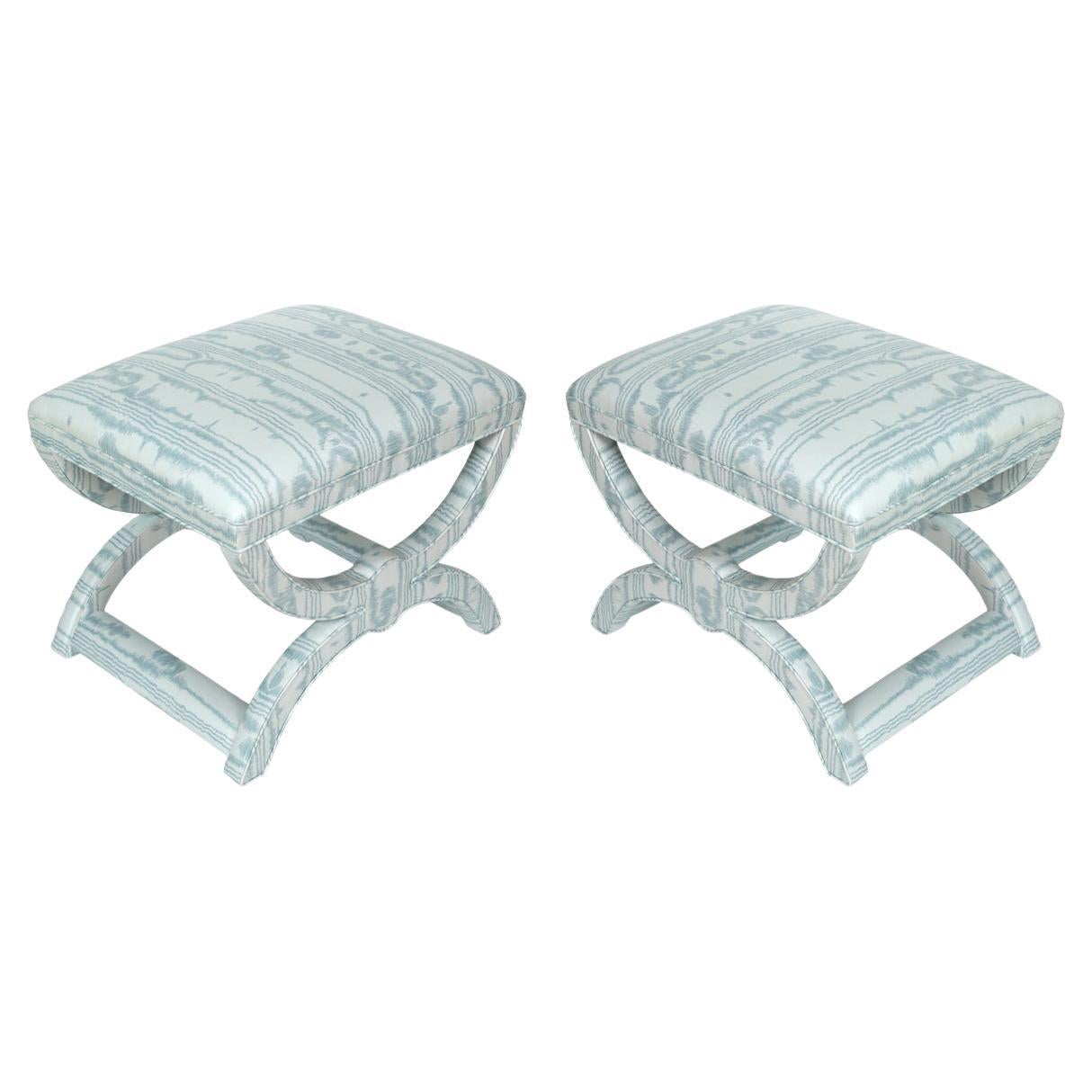Coppia di panche imbottite blu Quadrille Curule
