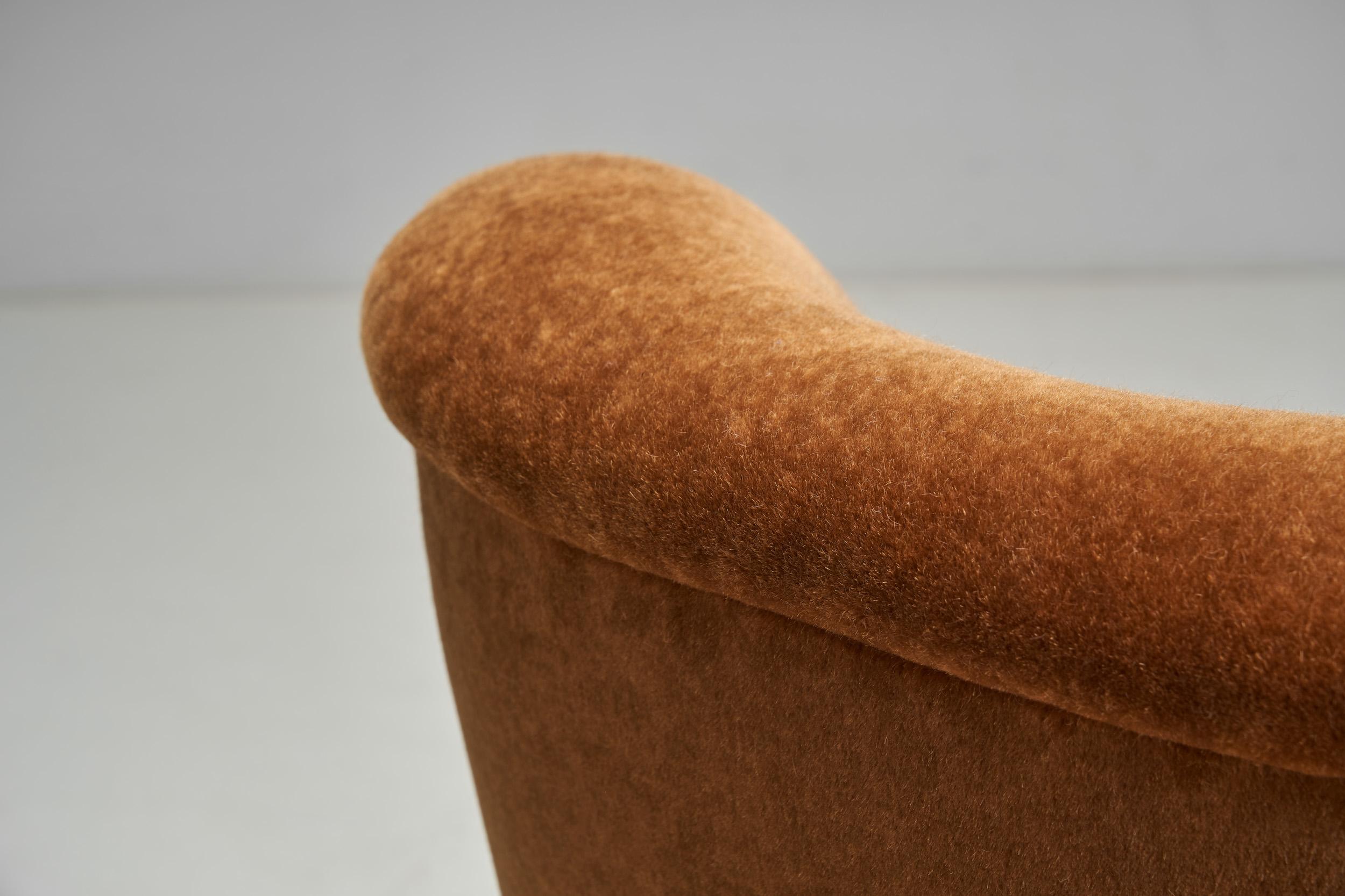Paire de chaises longues rembourrées, Europe 20ème siècle en vente 1