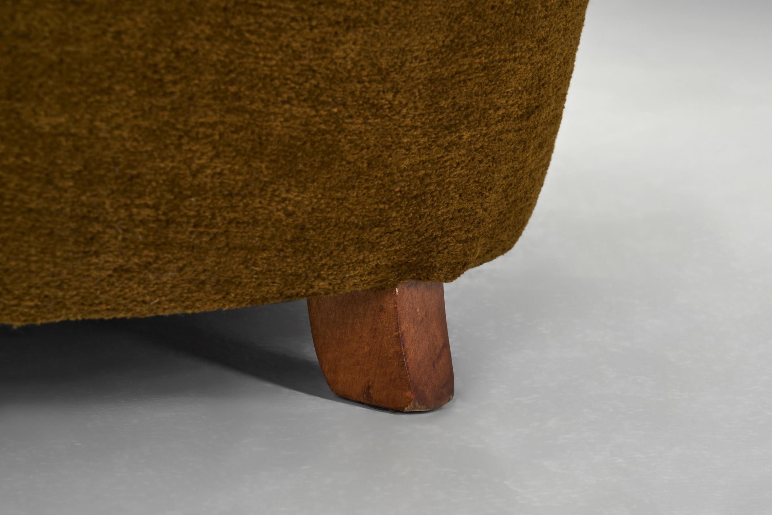 Paire de fauteuils rembourrés d'ébéniste danois, Danemark, vers les années 1940 en vente 10