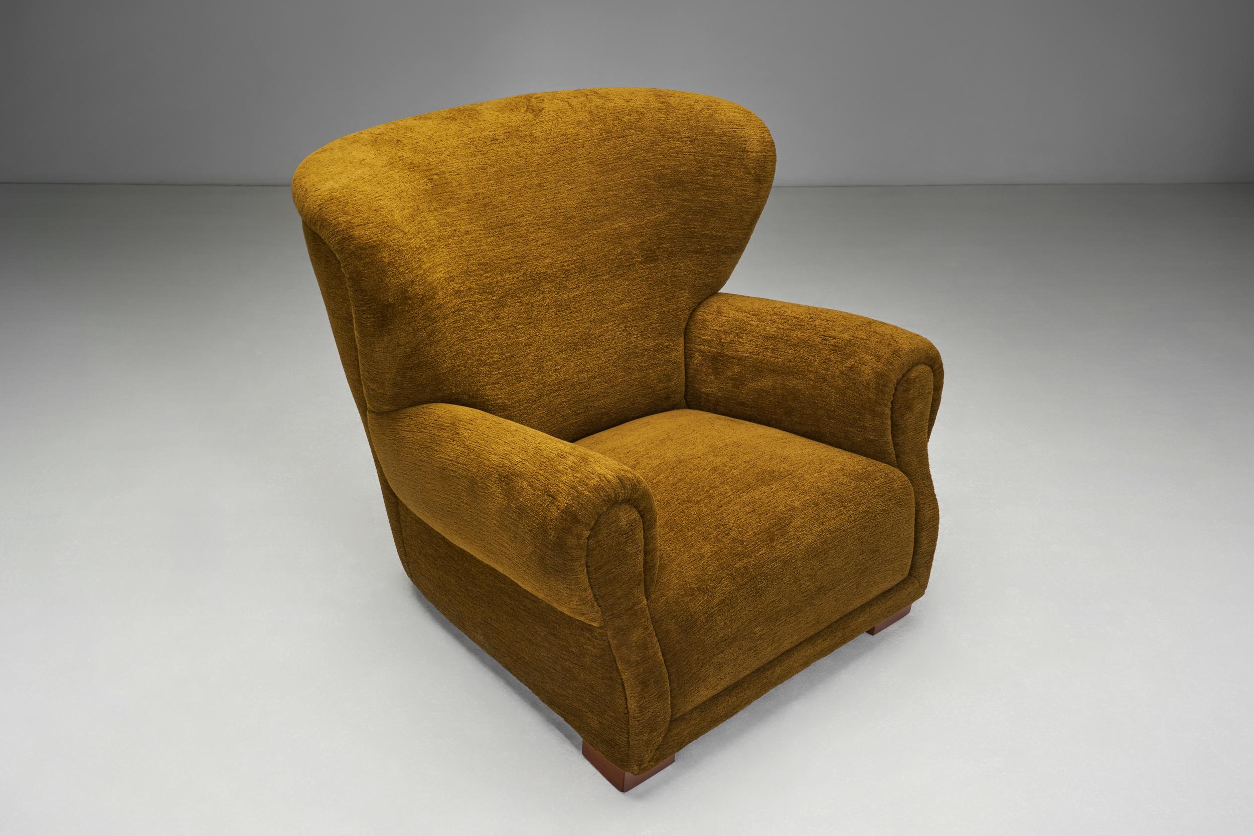 Milieu du XXe siècle Paire de fauteuils rembourrés d'ébéniste danois, Danemark, vers les années 1940 en vente