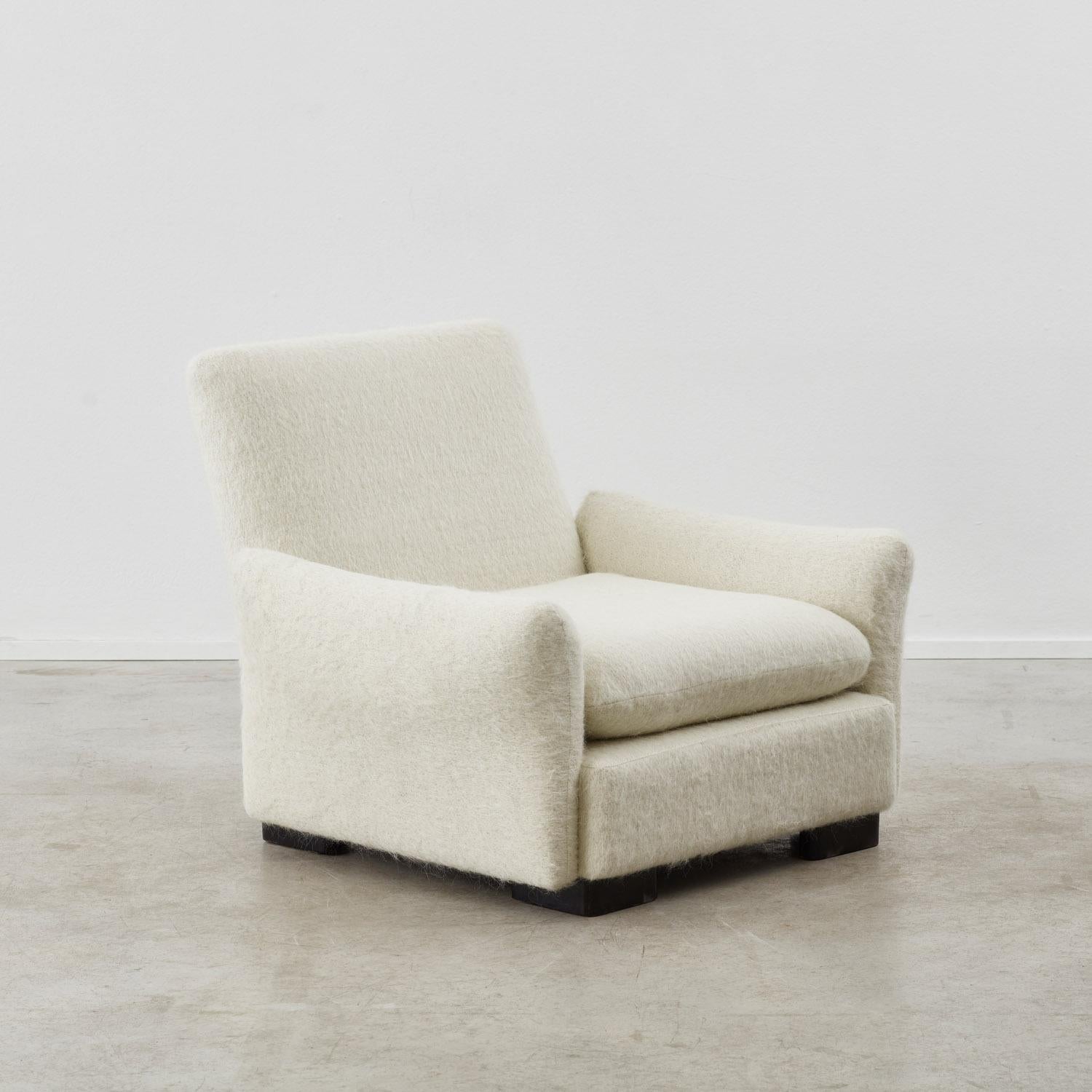 Pair of upholstered low armchairs - Italy, 1970s In Excellent Condition In London, GB