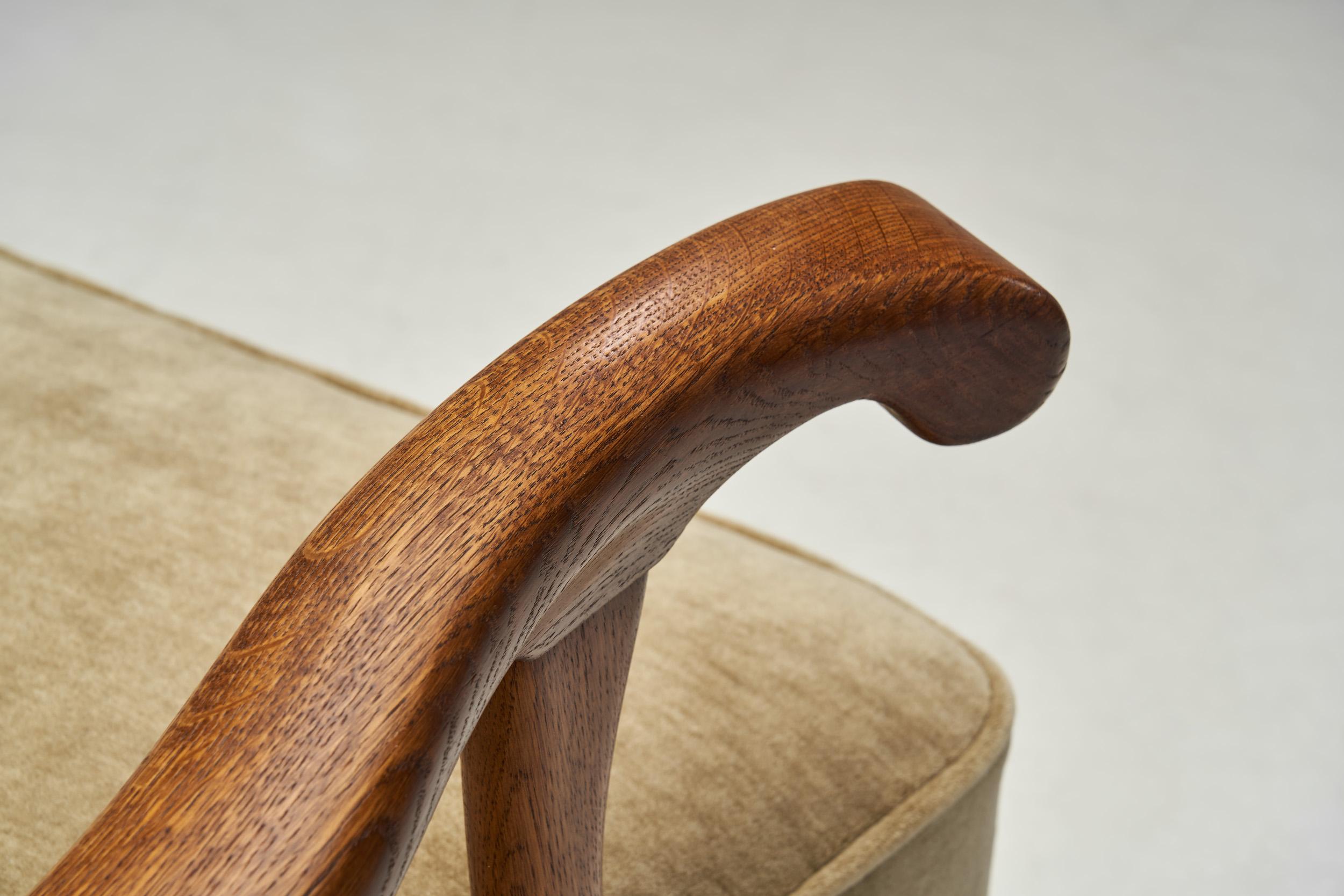 Paire de chaises longues tapissées mi-siècle moderne, Europe 20ème siècle en vente 3