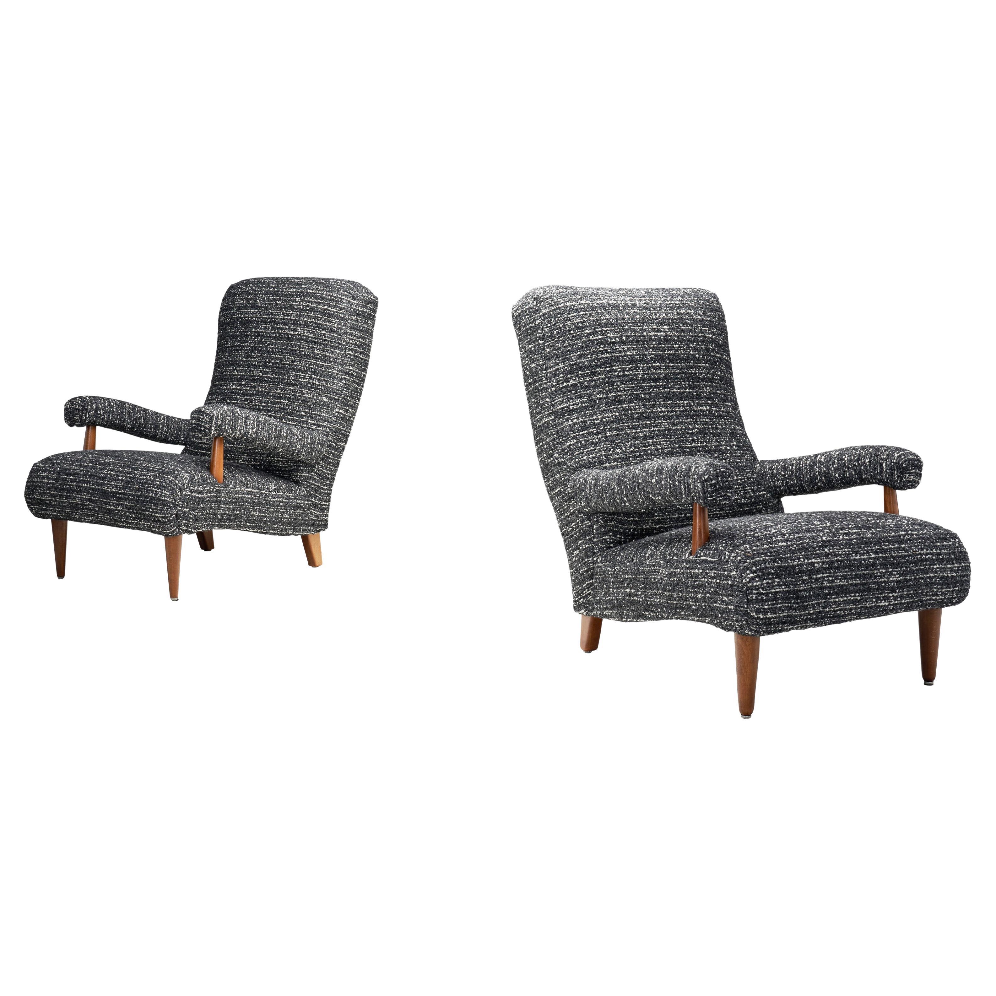 Pair of Upholstered Modernist Armchairs, Europe First half of the 20th Century en vente
