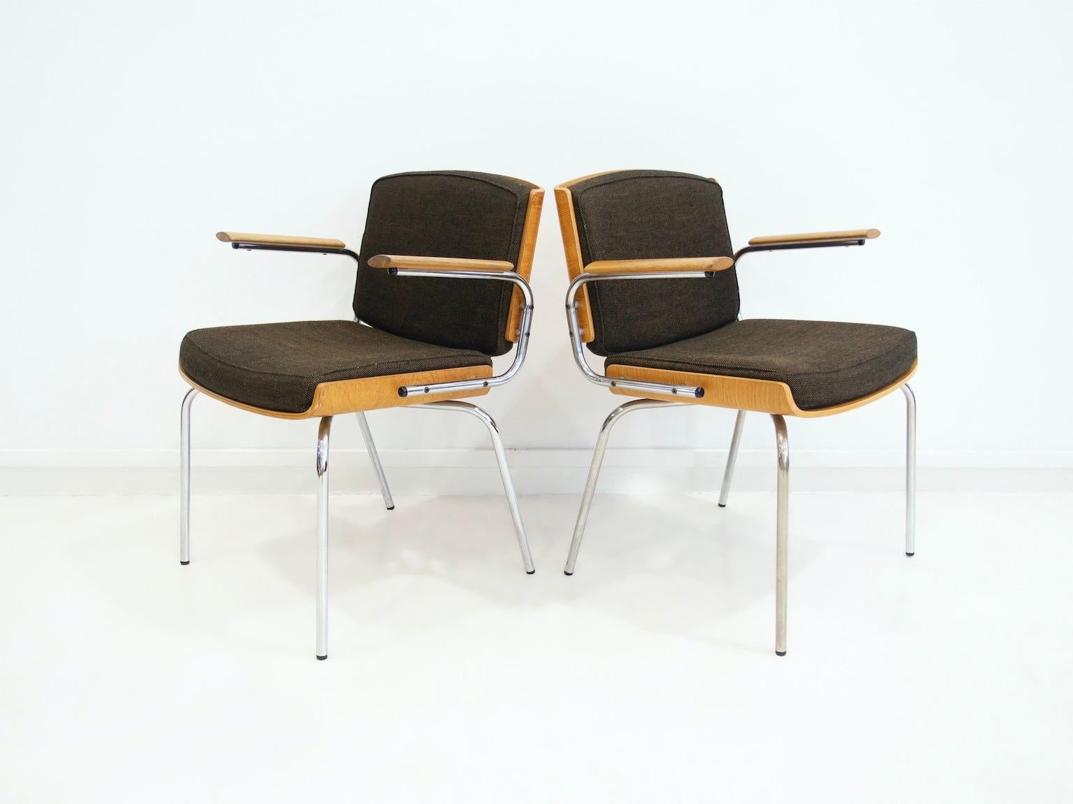 Mid-Century Modern Pair of Upholstered Oak Plywood and Tubular Steel Armchairs