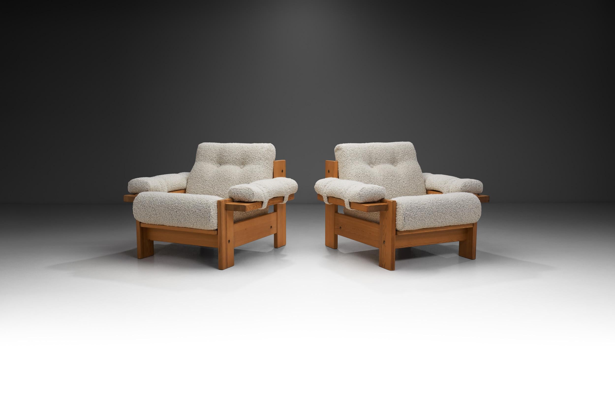 Mid-Century Modern Pair of Upholstered Pine Armchairs, Europe 1970s For Sale