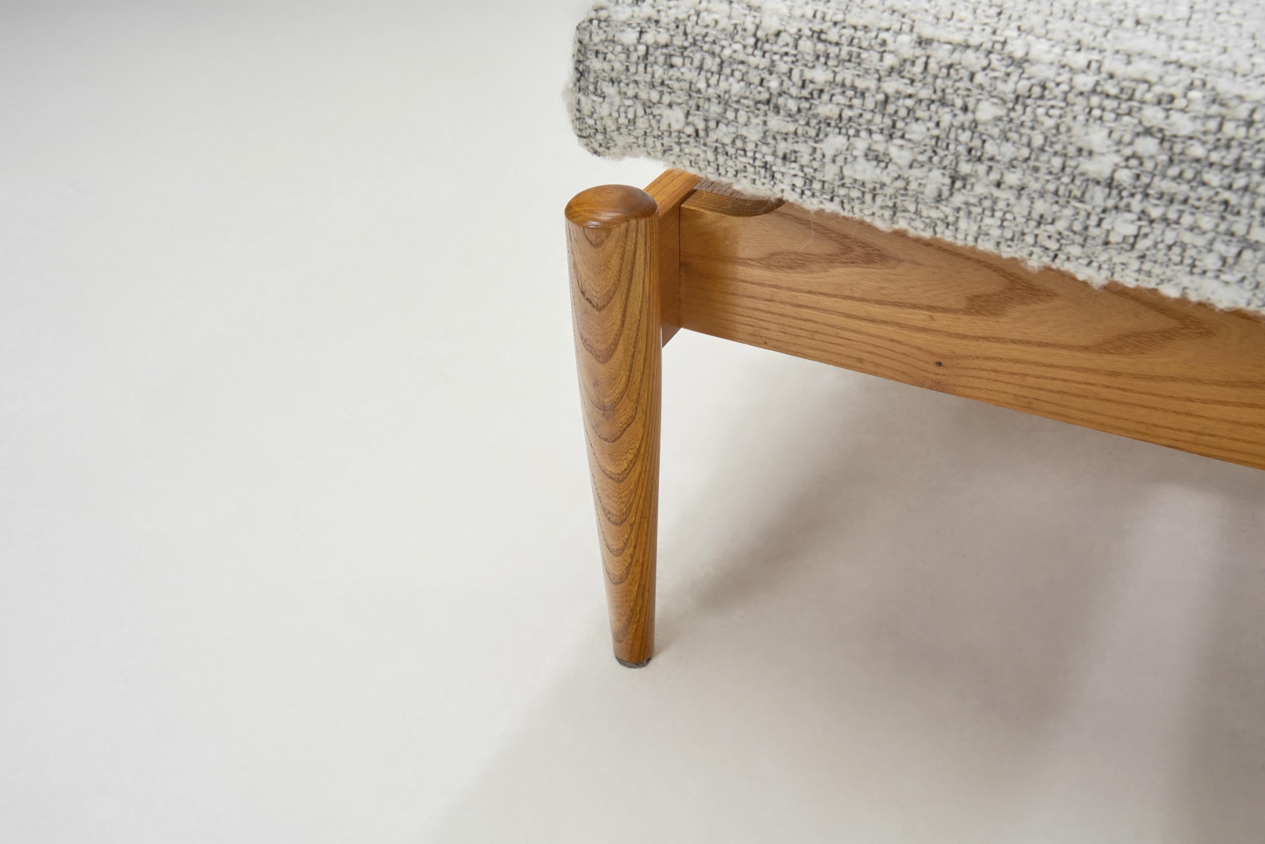 Paar gepolsterte Rattan- und Holzstühle für ULUV, Tschechoslowakei, ca. 1960er Jahre im Angebot 11