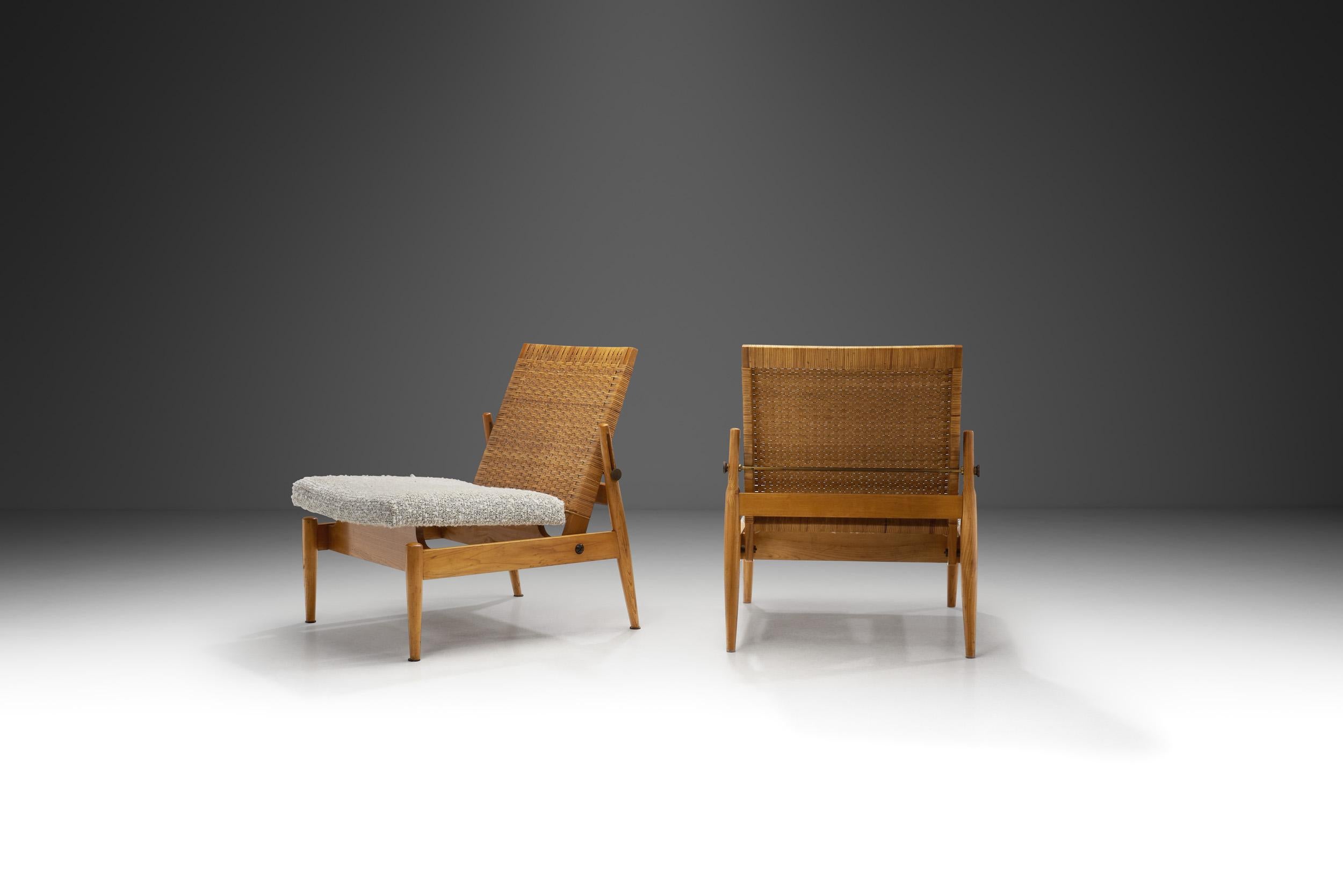 Paar gepolsterte Rattan- und Holzstühle für ULUV, Tschechoslowakei, ca. 1960er Jahre (Tschechisch) im Angebot