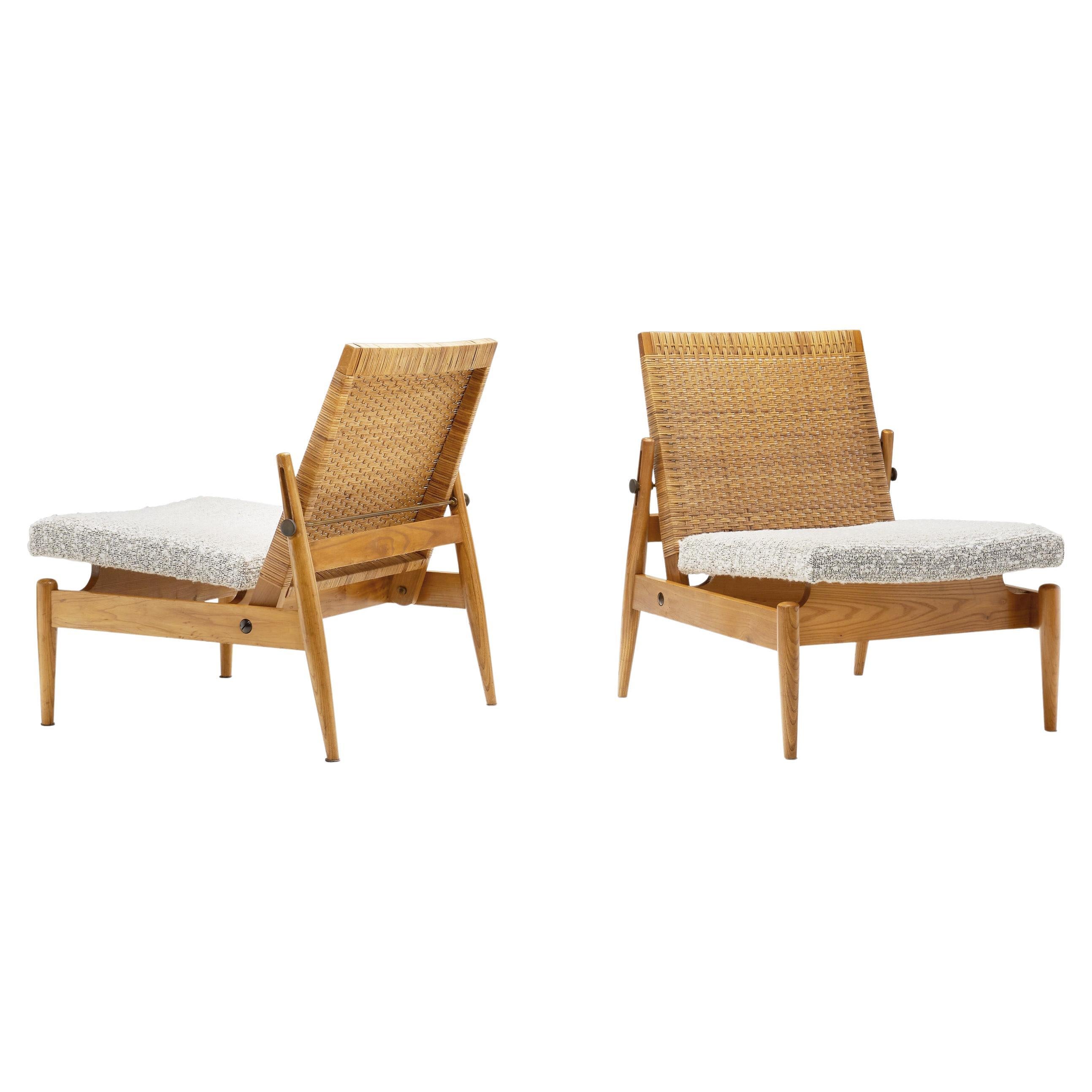 Paar gepolsterte Rattan- und Holzstühle für ULUV, Tschechoslowakei, ca. 1960er Jahre im Angebot