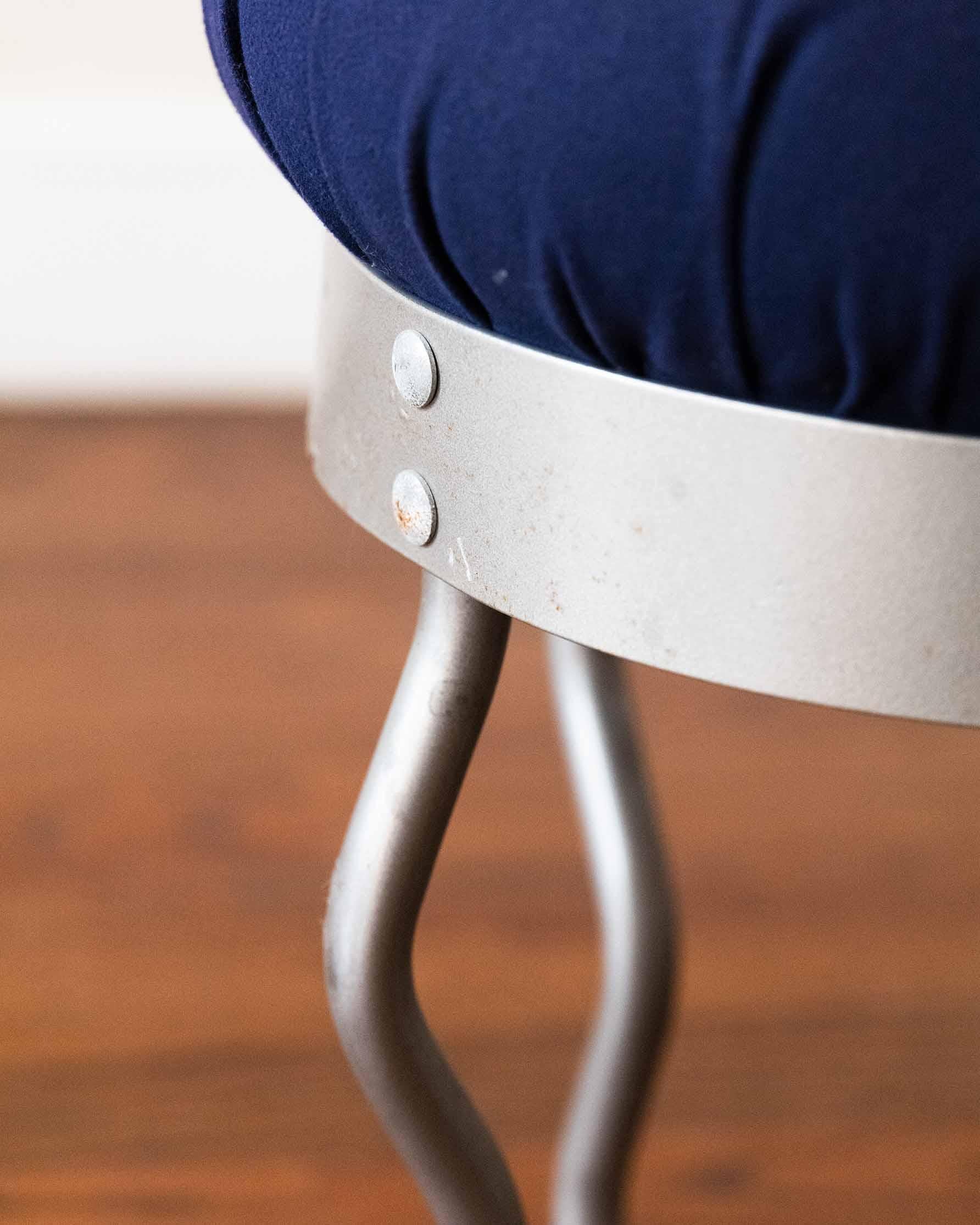 Paire de tabourets de style Memphis 