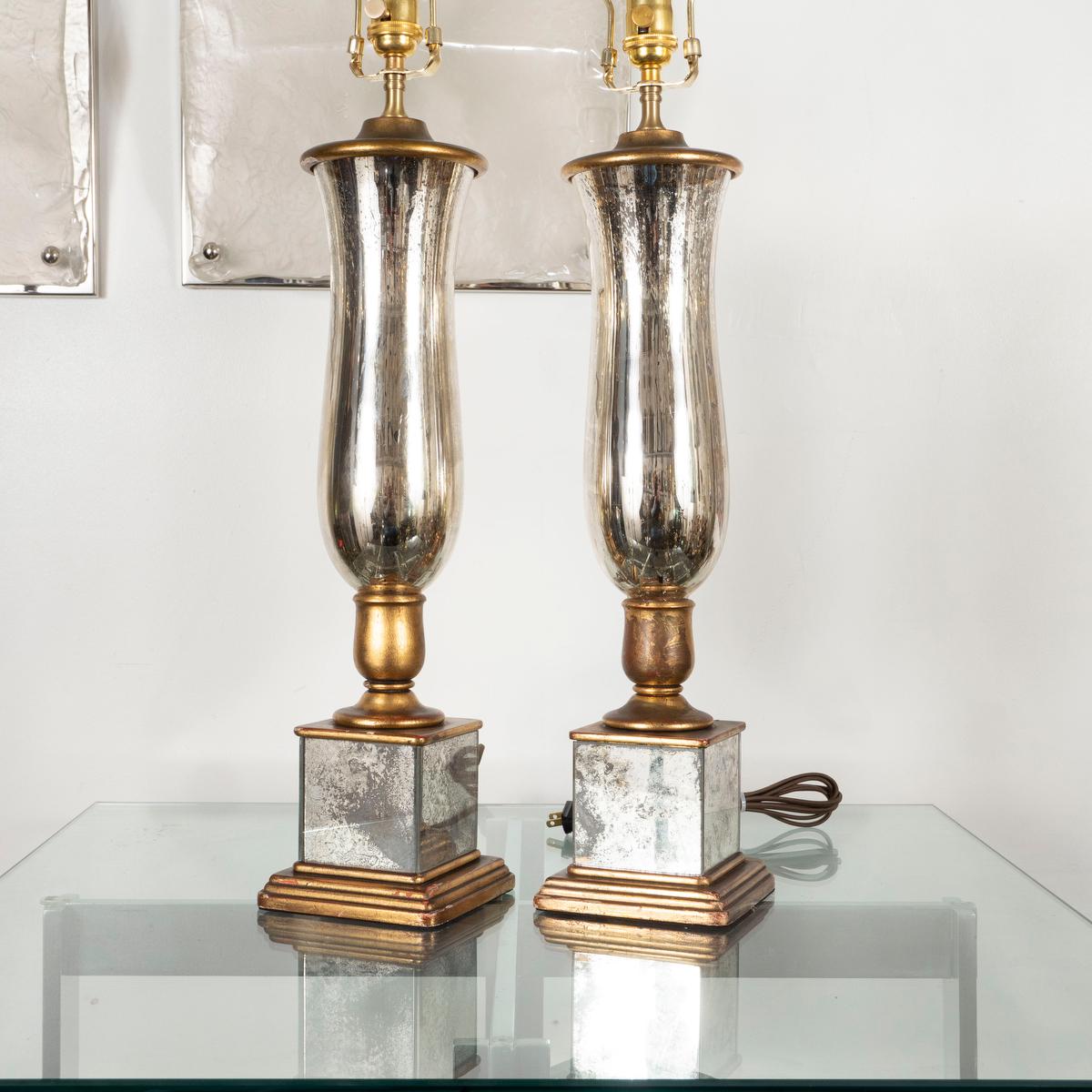 Pair of Urn-Shaped Mercury Glass Lamps In Good Condition For Sale In Tarrytown, NY