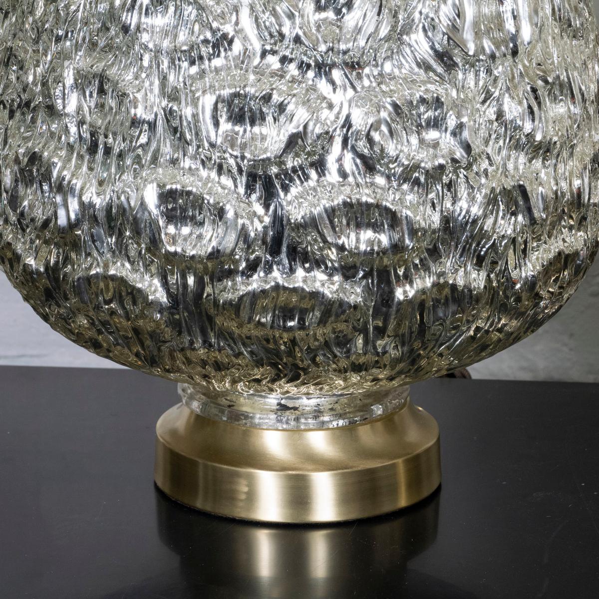 Pareja de lámparas de sobremesa de cristal de mercurio en forma de urna en venta 2
