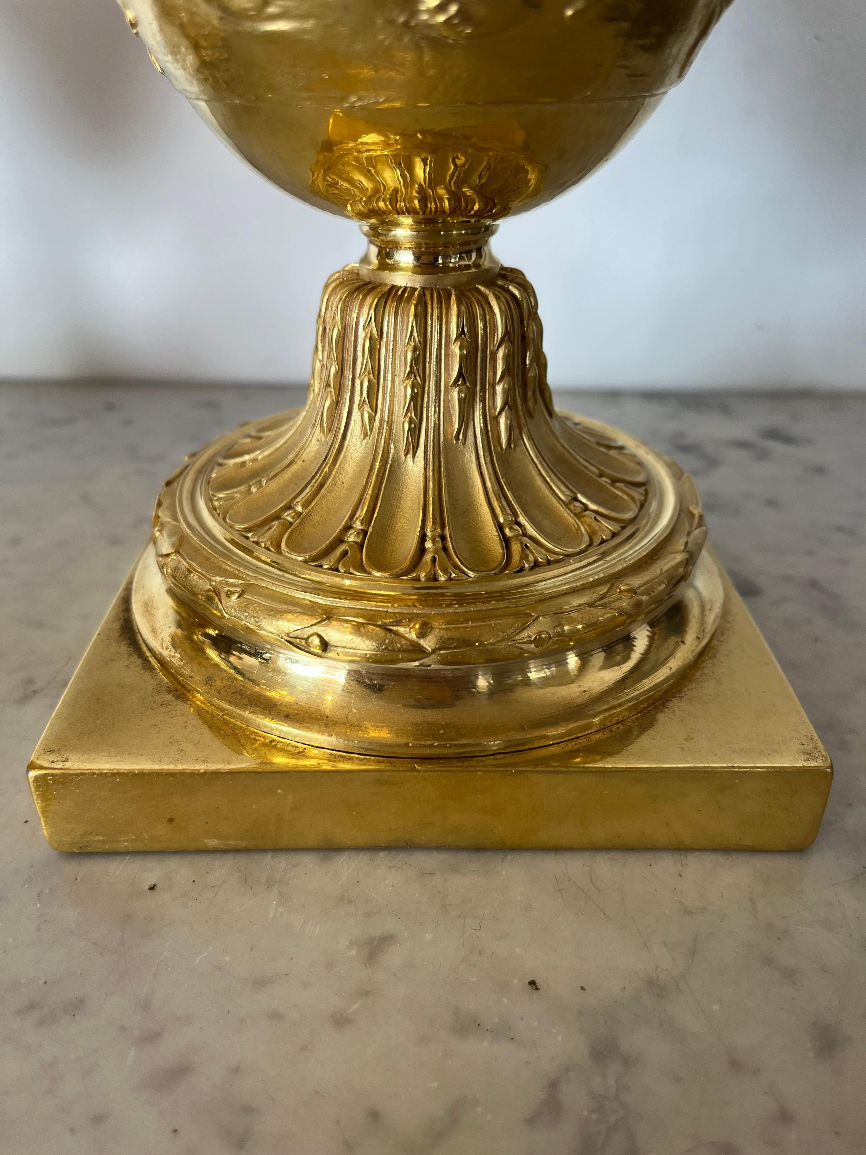 Pair Of Urns / Cassolettes - Gilt Bronze - (after Clodion) - France - 19th Centu For Sale 3