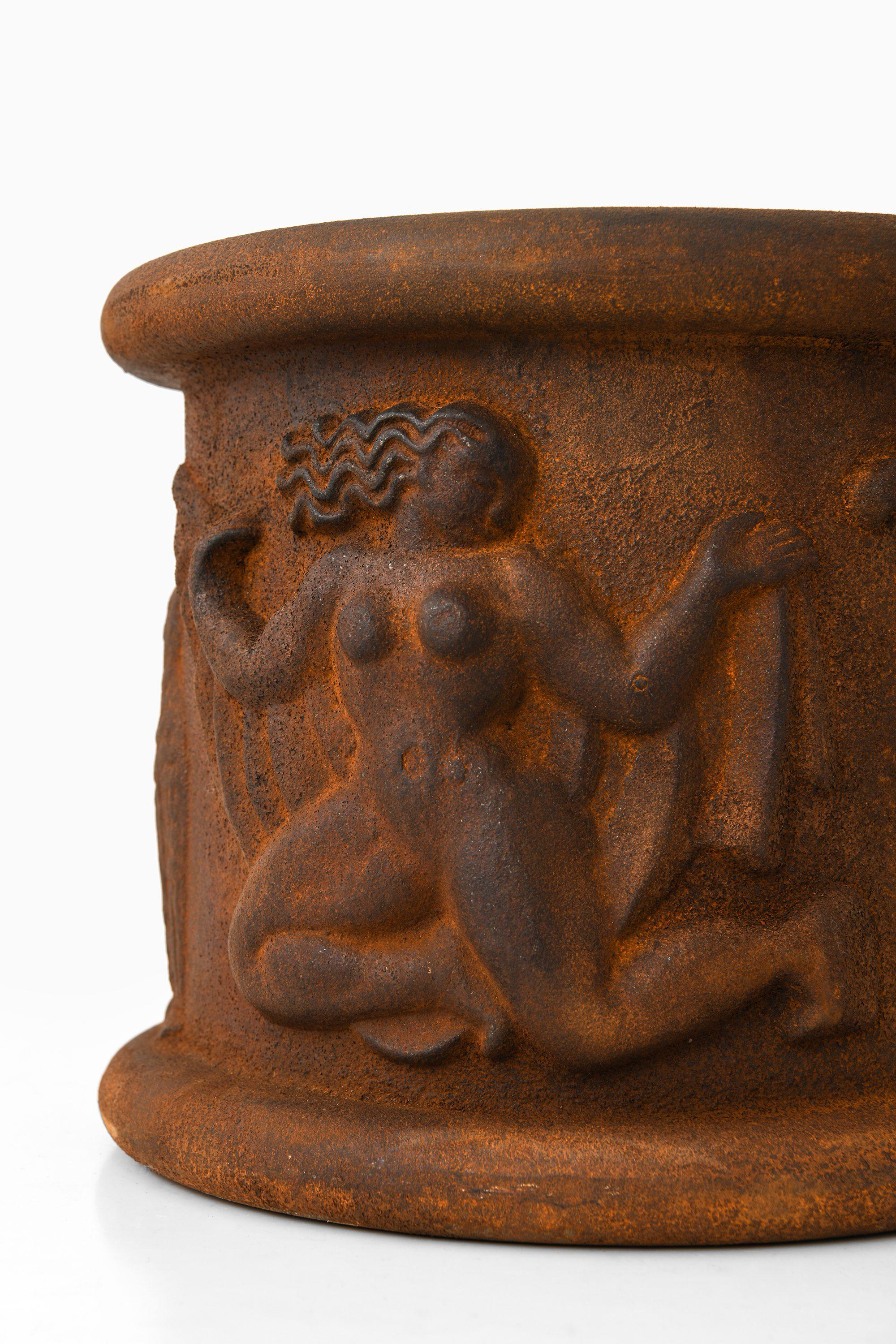 Calco Coppia di urne n. 1 in ghisa di Anna Petrus, 1927 in vendita