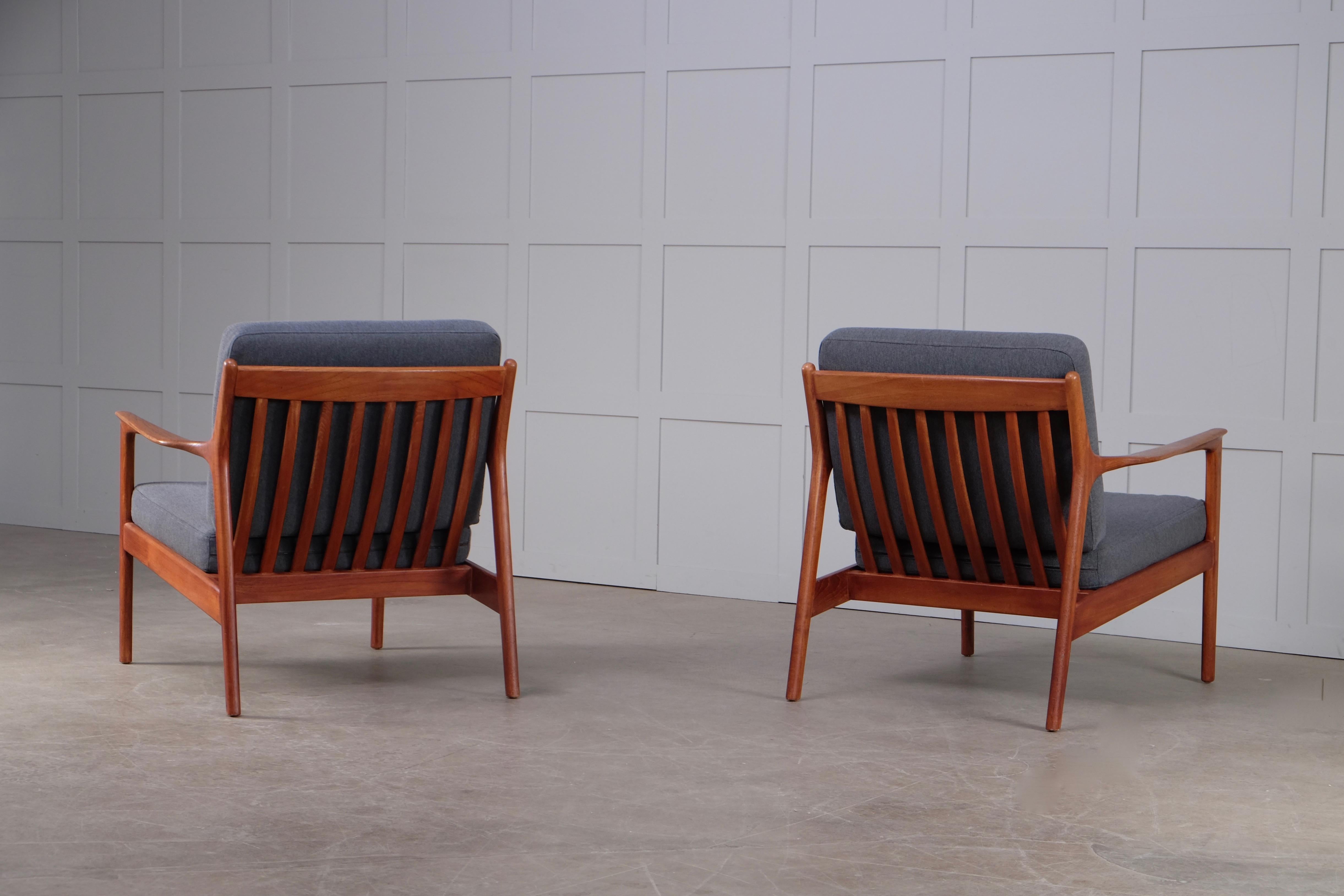 Teak Pair of USA-75 by Folke Ohlsson for DUX, 1960s For Sale