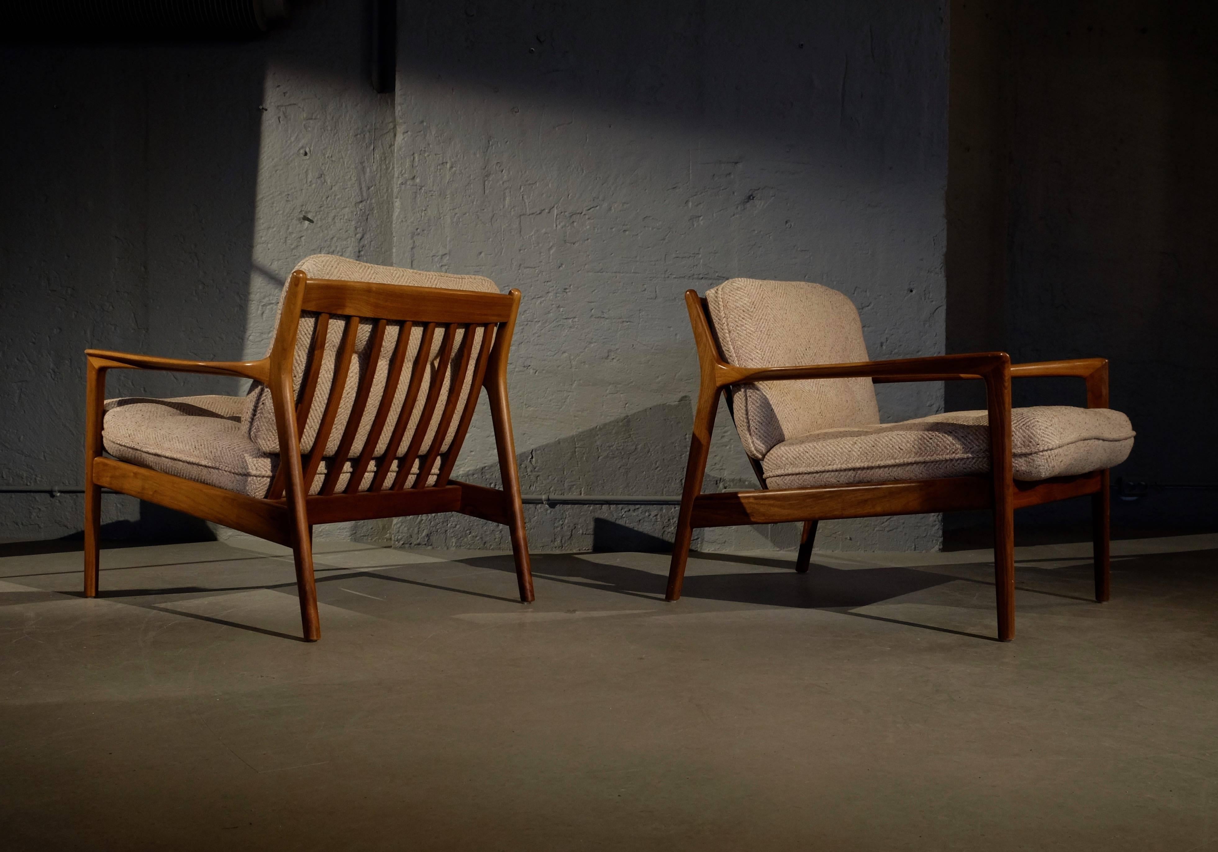 Scandinavian Modern Pair of USA-75 by Folke Ohlsson for DUX, 1960s