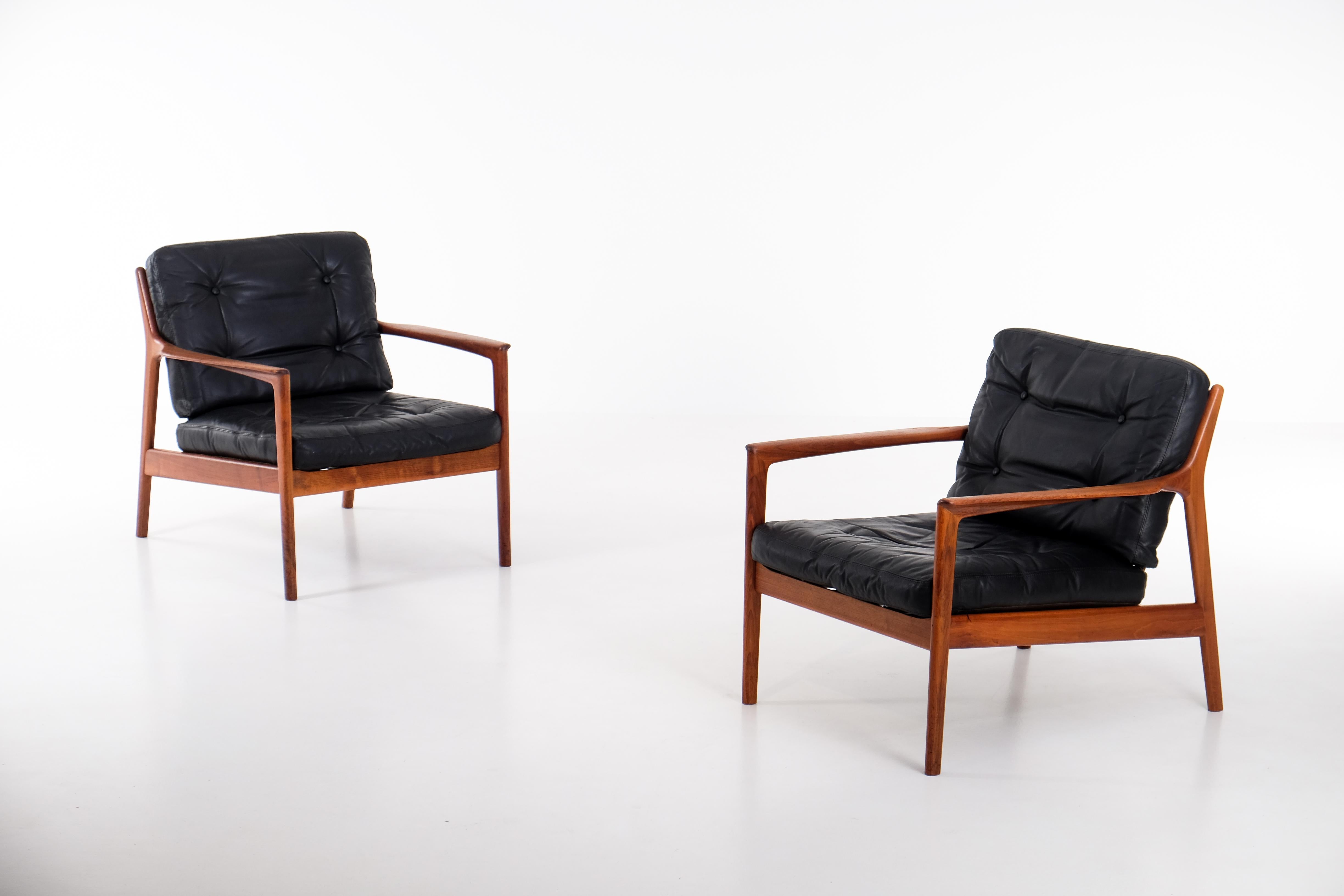 Pair of USA-75 by Folke Olsson for DUX, 1960s In Good Condition For Sale In Stockholm, SE